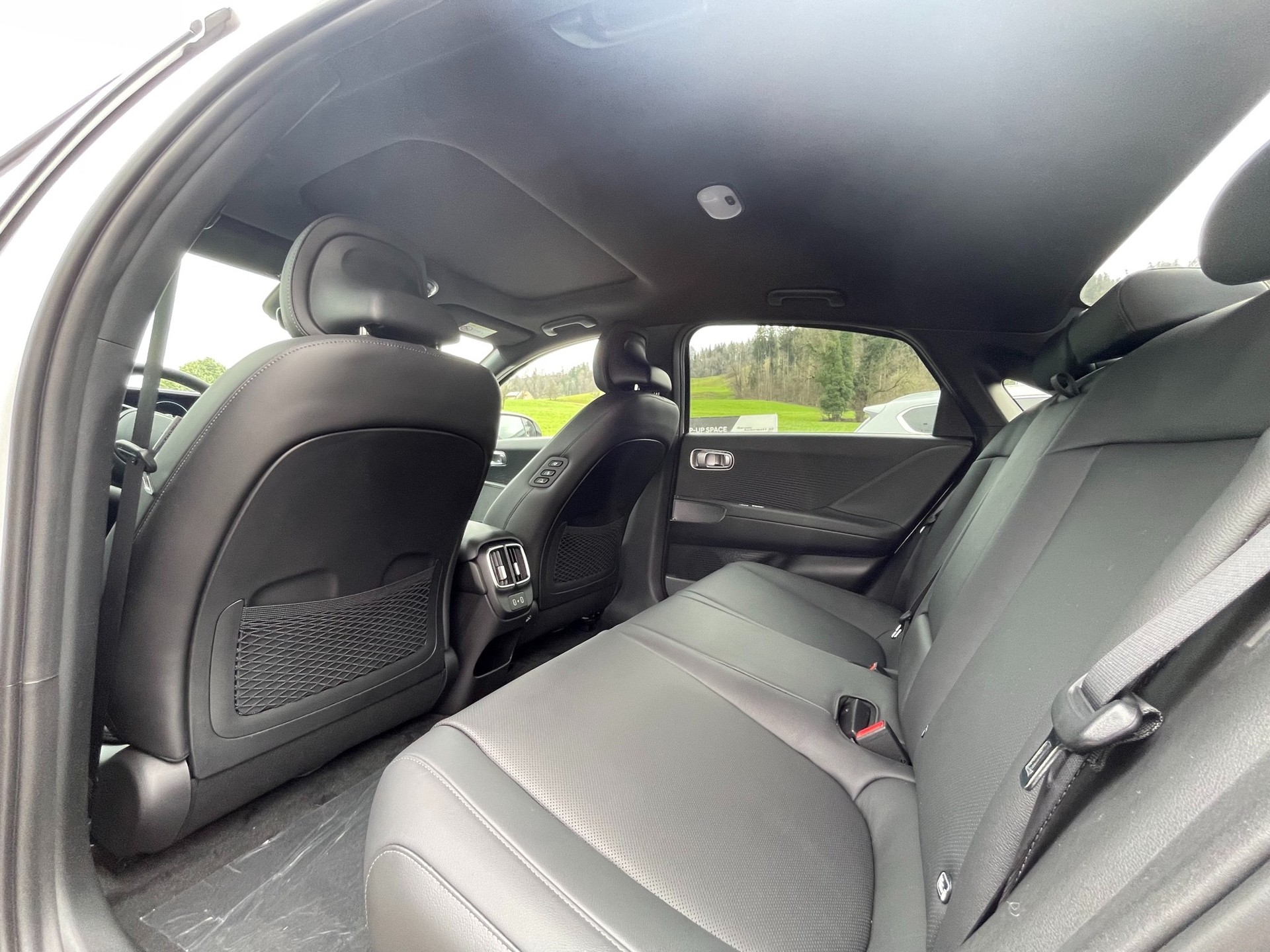 HYUNDAI Ioniq 6 77kWh Launch Edition 4WD-image-15
