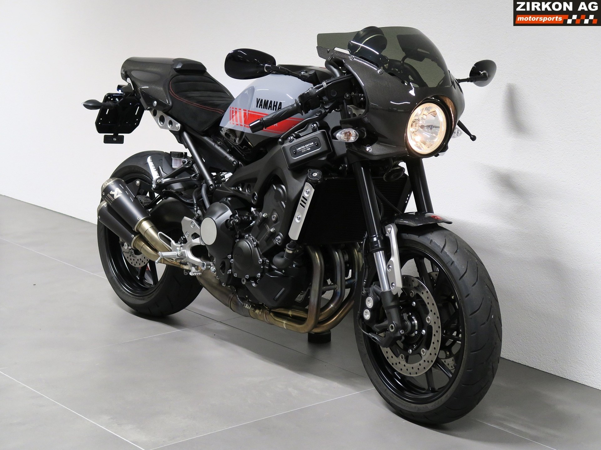 YAMAHA XSR 900 Abarth-image-3