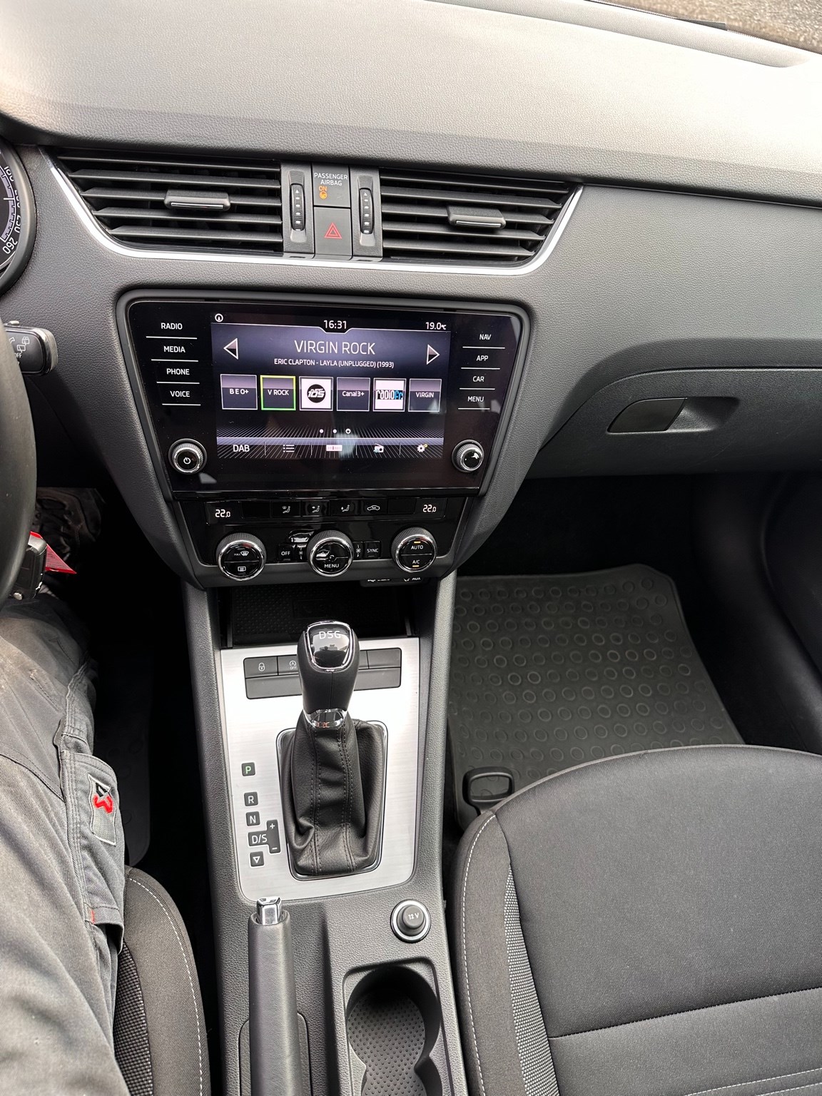 SKODA Octavia Combi 1.4 TSI G-tec Ambition CNG DSG-image-8