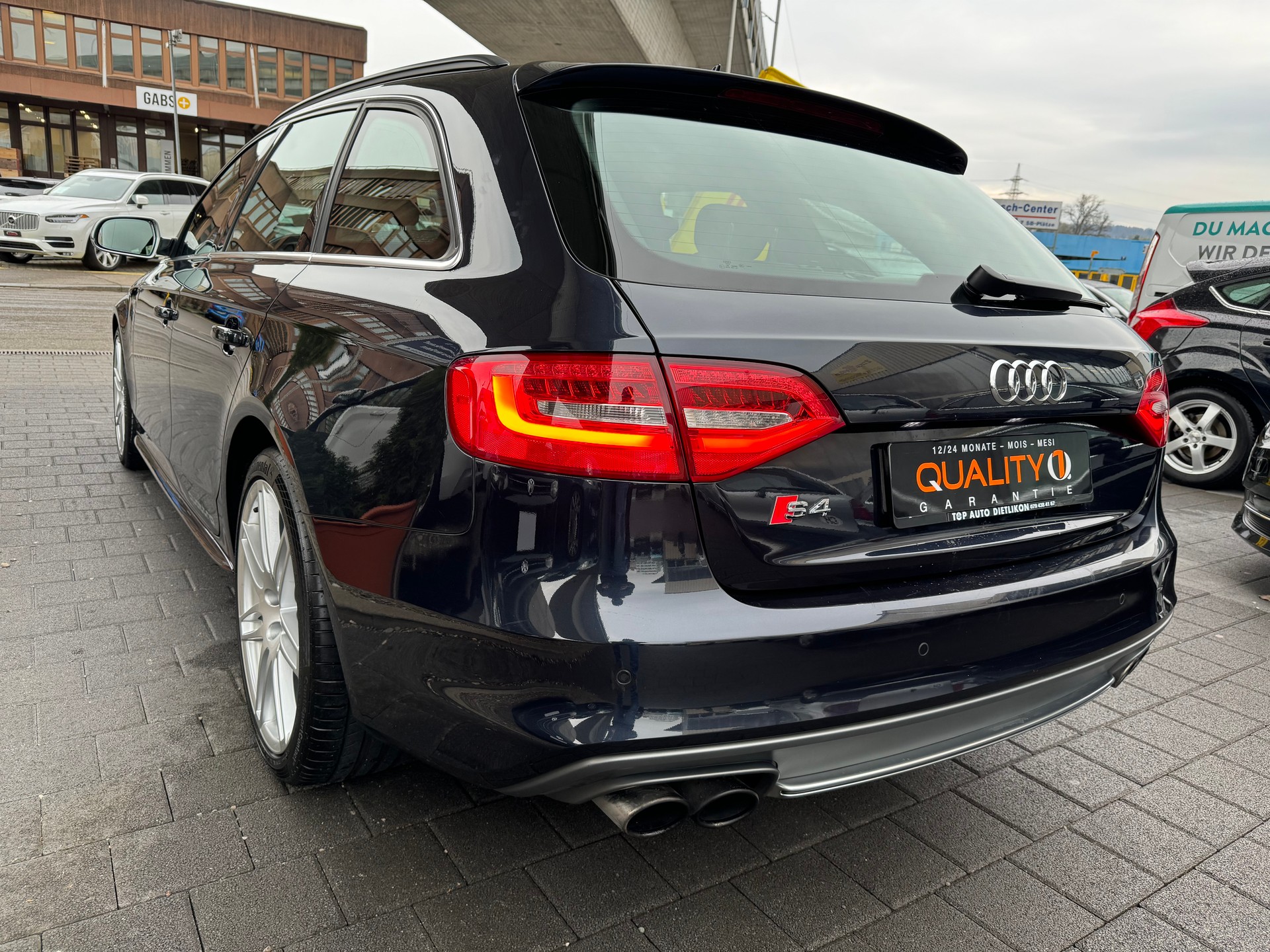 AUDI S4 Avant 3.0 TFSI quattro S-tronic-image-2