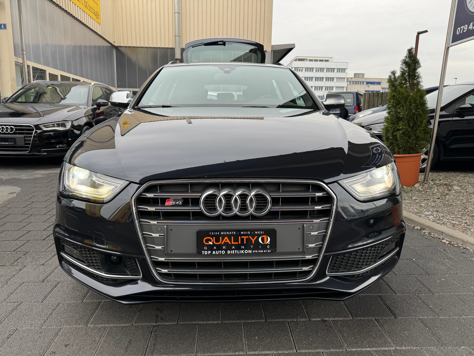 AUDI S4 Avant 3.0 TFSI quattro S-tronic-image-4