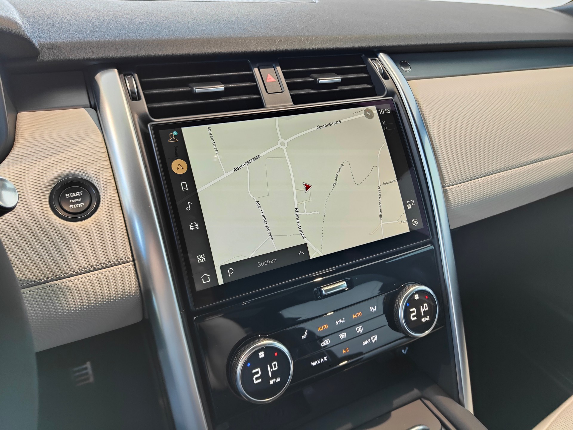 LAND ROVER Discovery 3.0 i6 360 R-Dynamic HSE AWD Automatic-image-10