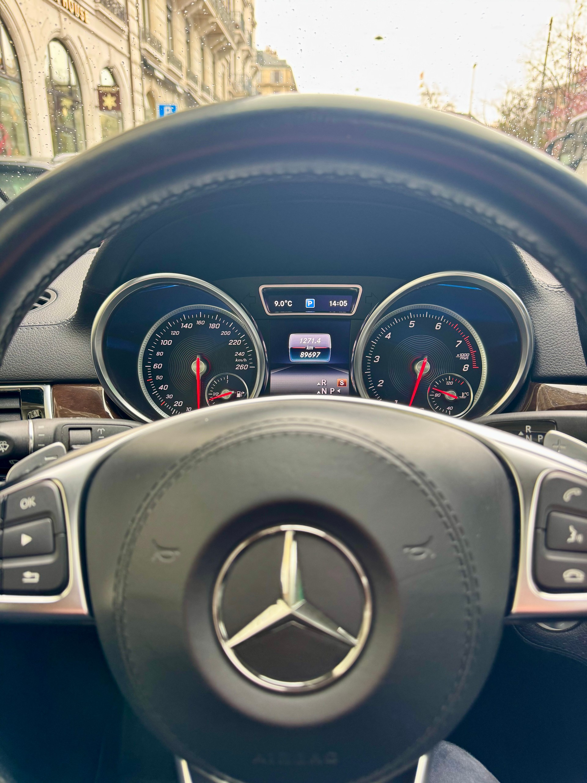 MERCEDES-BENZ GLS 400 4Matic 9G-Tronic-image-6
