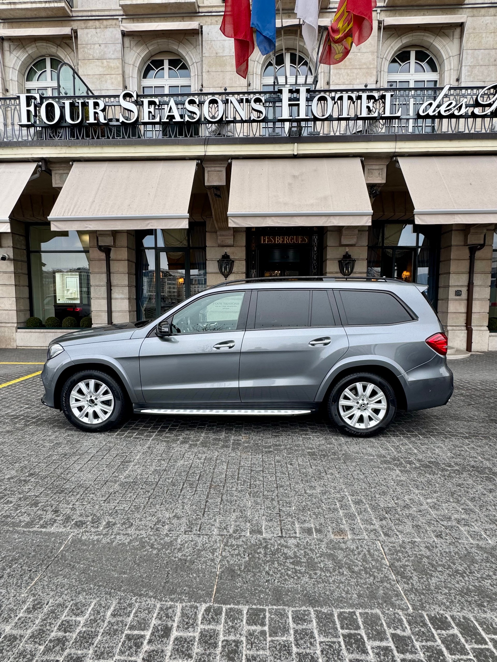 MERCEDES-BENZ GLS 400 4Matic 9G-Tronic