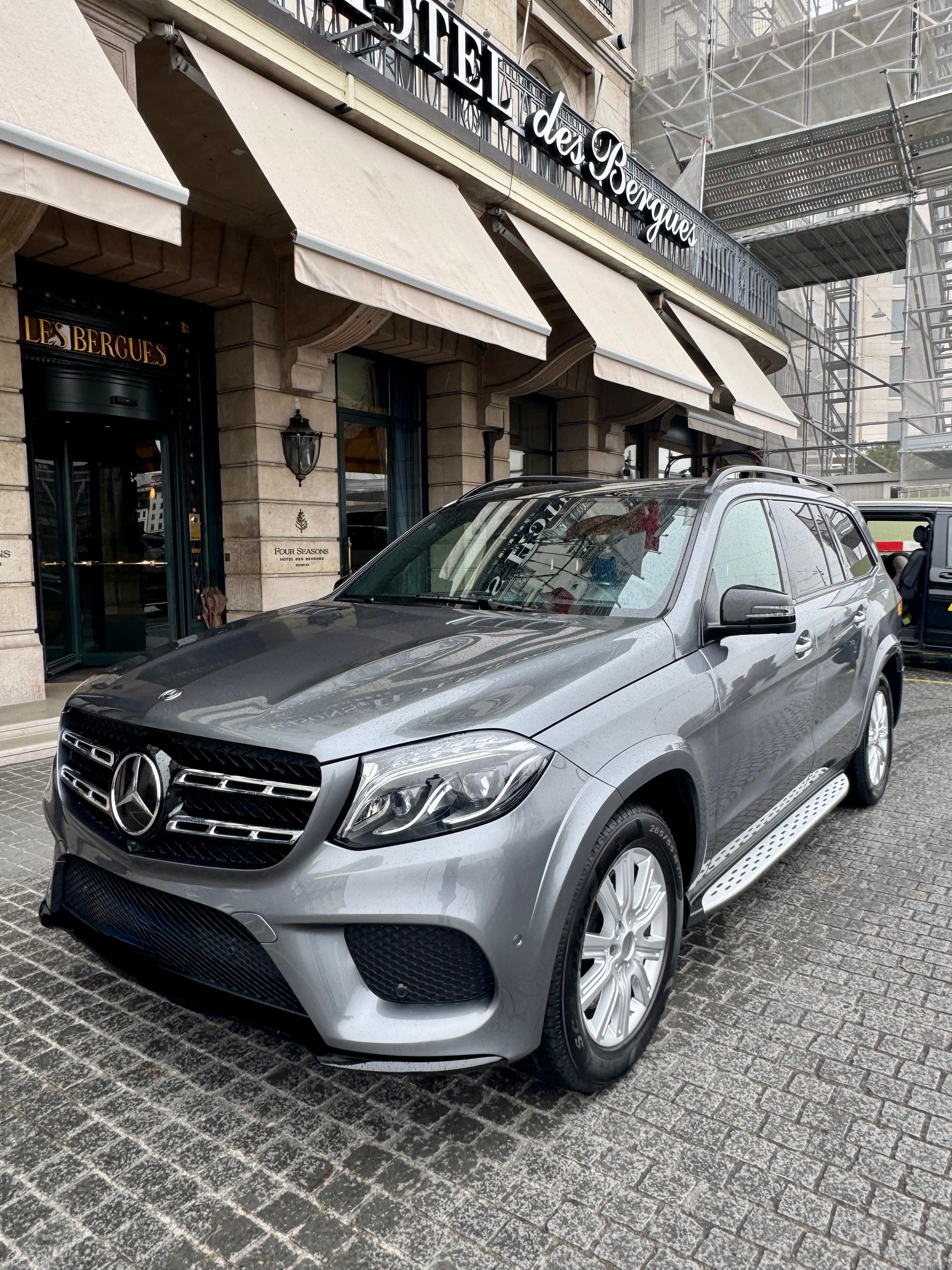 MERCEDES-BENZ GLS 400 4Matic 9G-Tronic-image-3