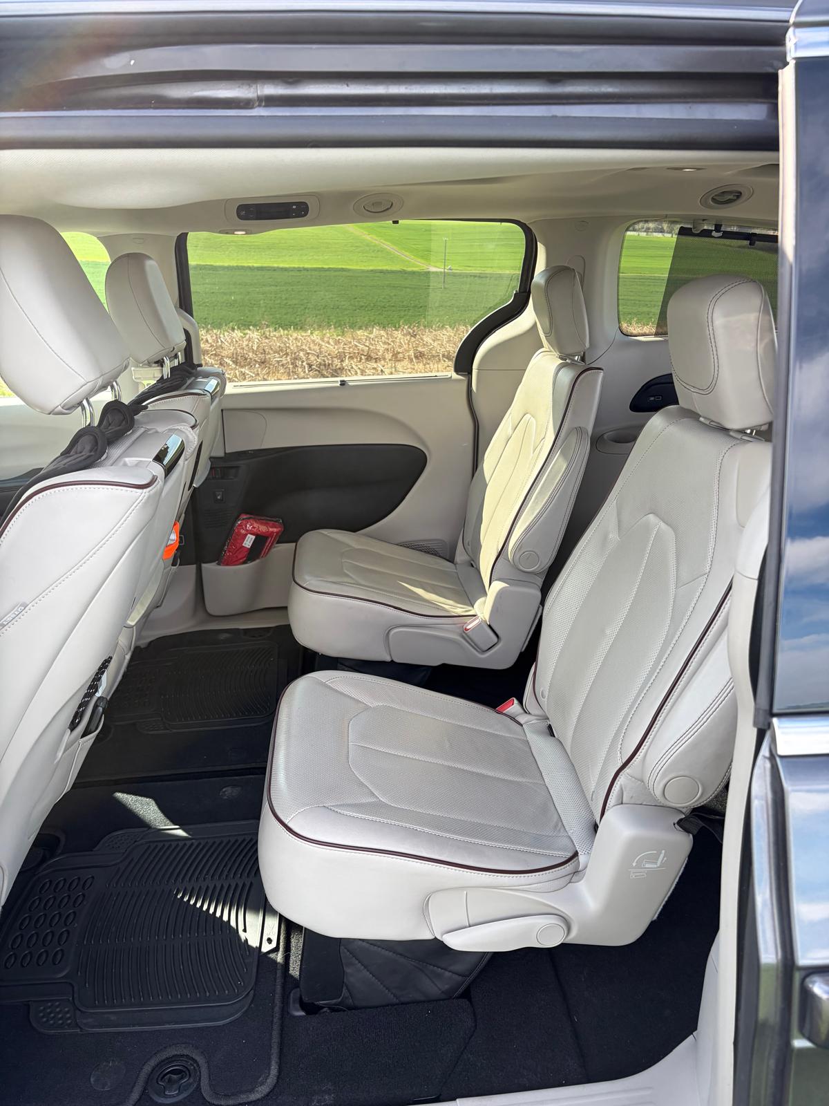 CHRYSLER Pacifica Limited-image-12