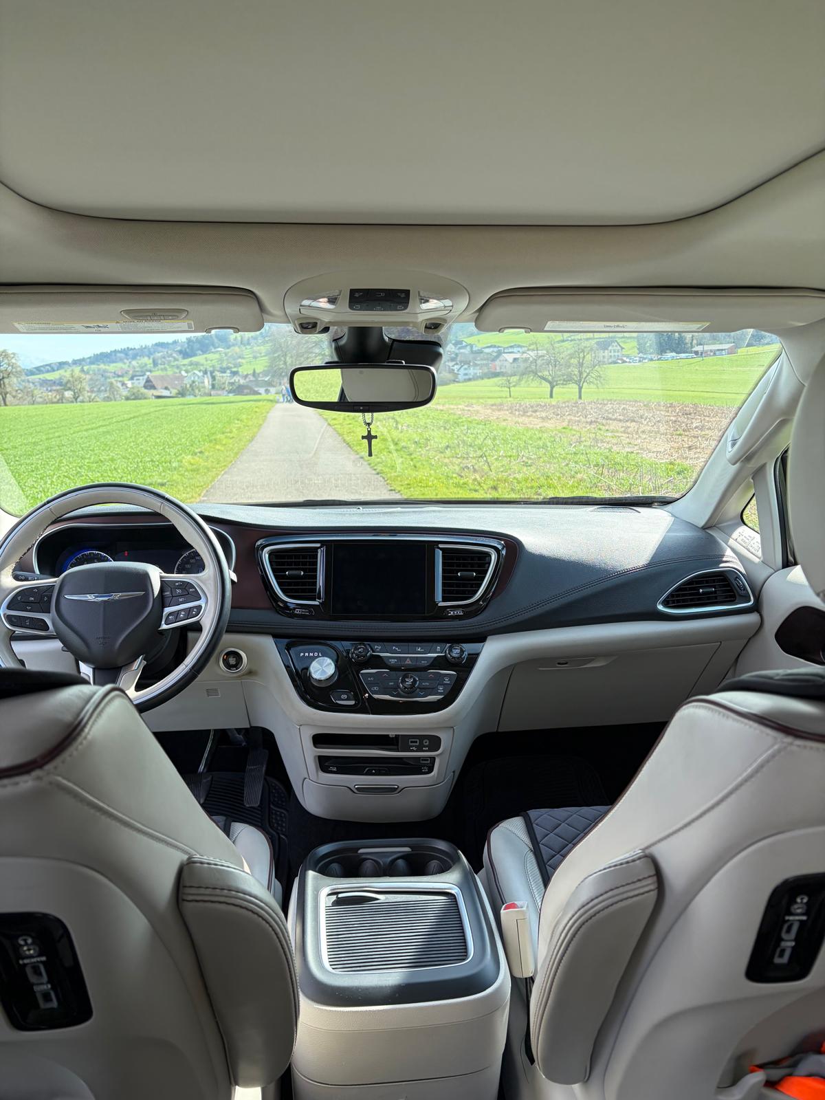 CHRYSLER Pacifica Limited-image-11