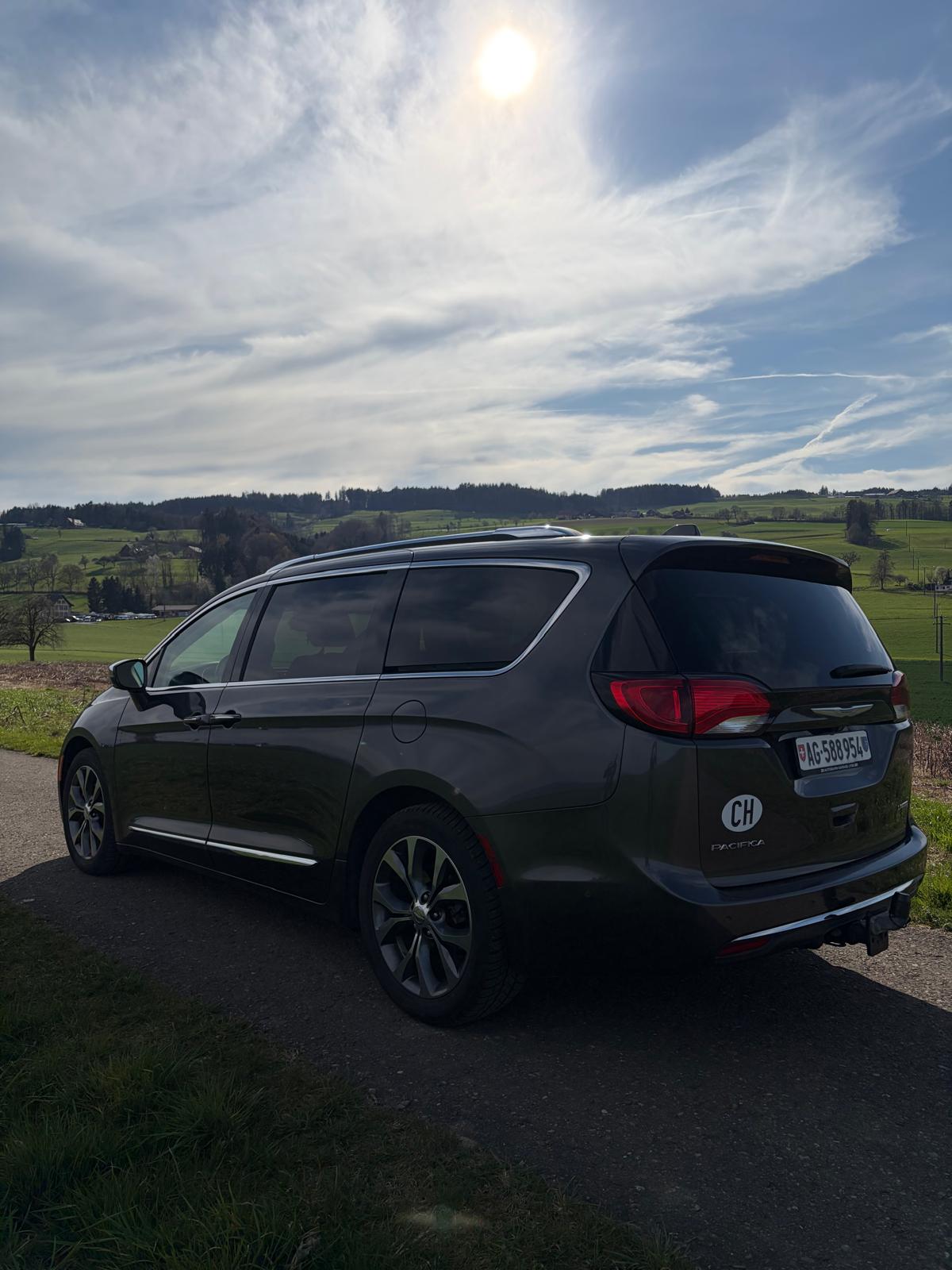 CHRYSLER Pacifica Limited-image-5