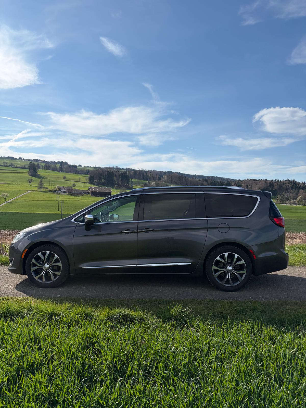 CHRYSLER Pacifica Limited-image-6