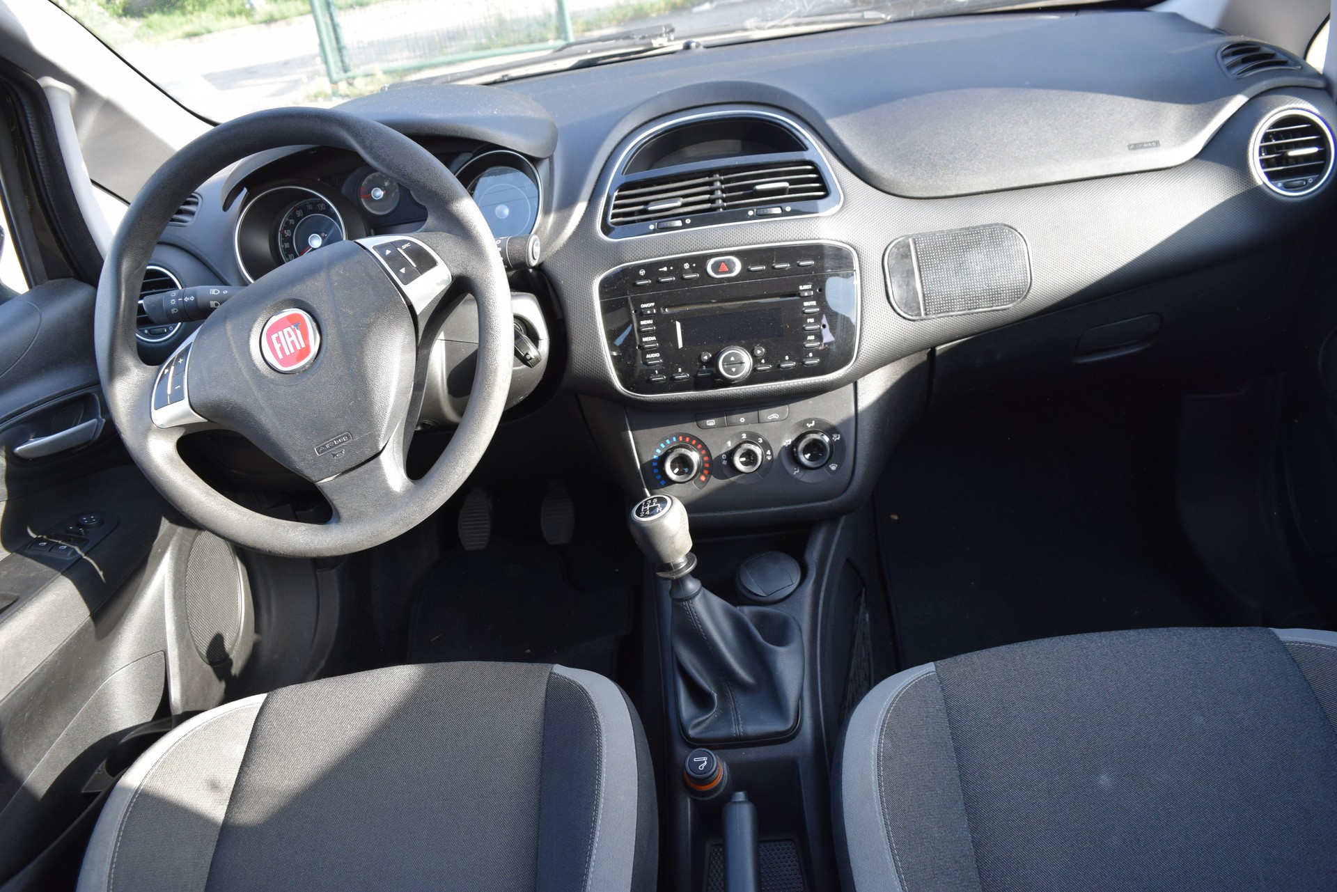 FIAT Punto 1.2 Pop Star-image-11