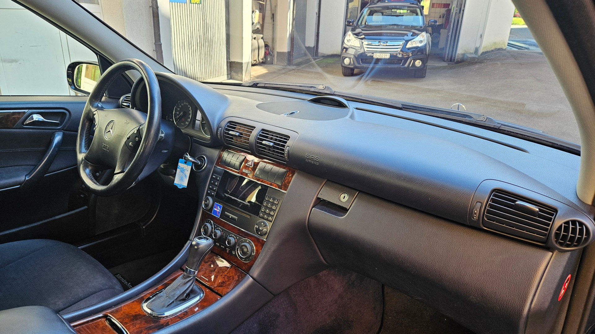 MERCEDES-BENZ C 240 Classic 4Matic Automatic-image-4
