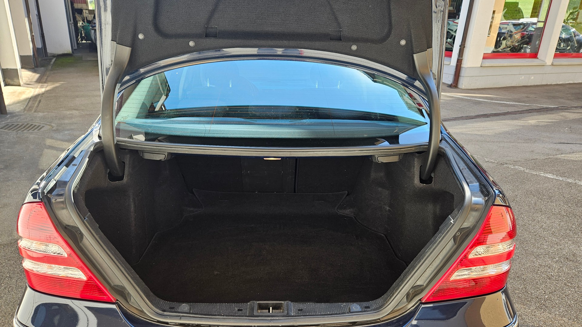 MERCEDES-BENZ C 240 Classic 4Matic Automatic-image-9