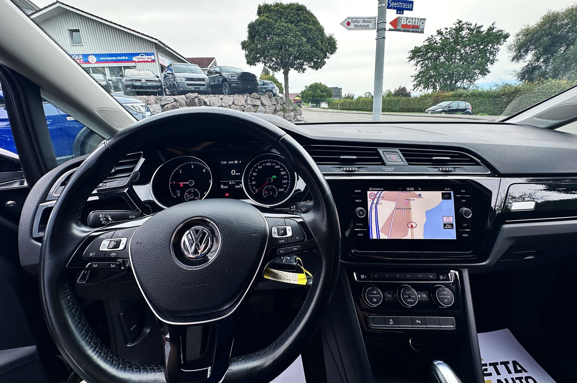 VW Touran 2.0 TDI BlueMotion TechnologyComfortline DSG-image-11