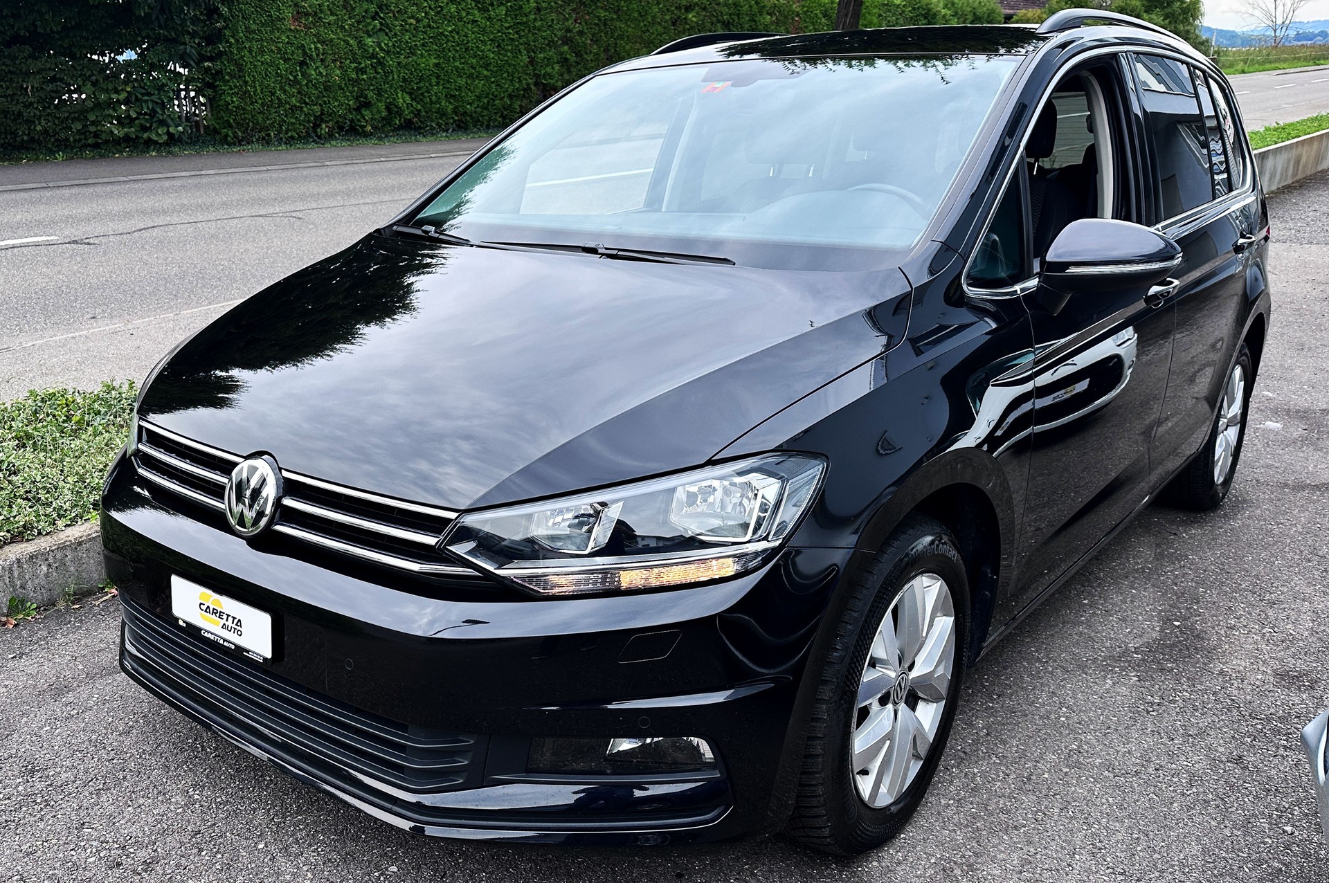 VW Touran 2.0 TDI BlueMotion TechnologyComfortline DSG-image-2