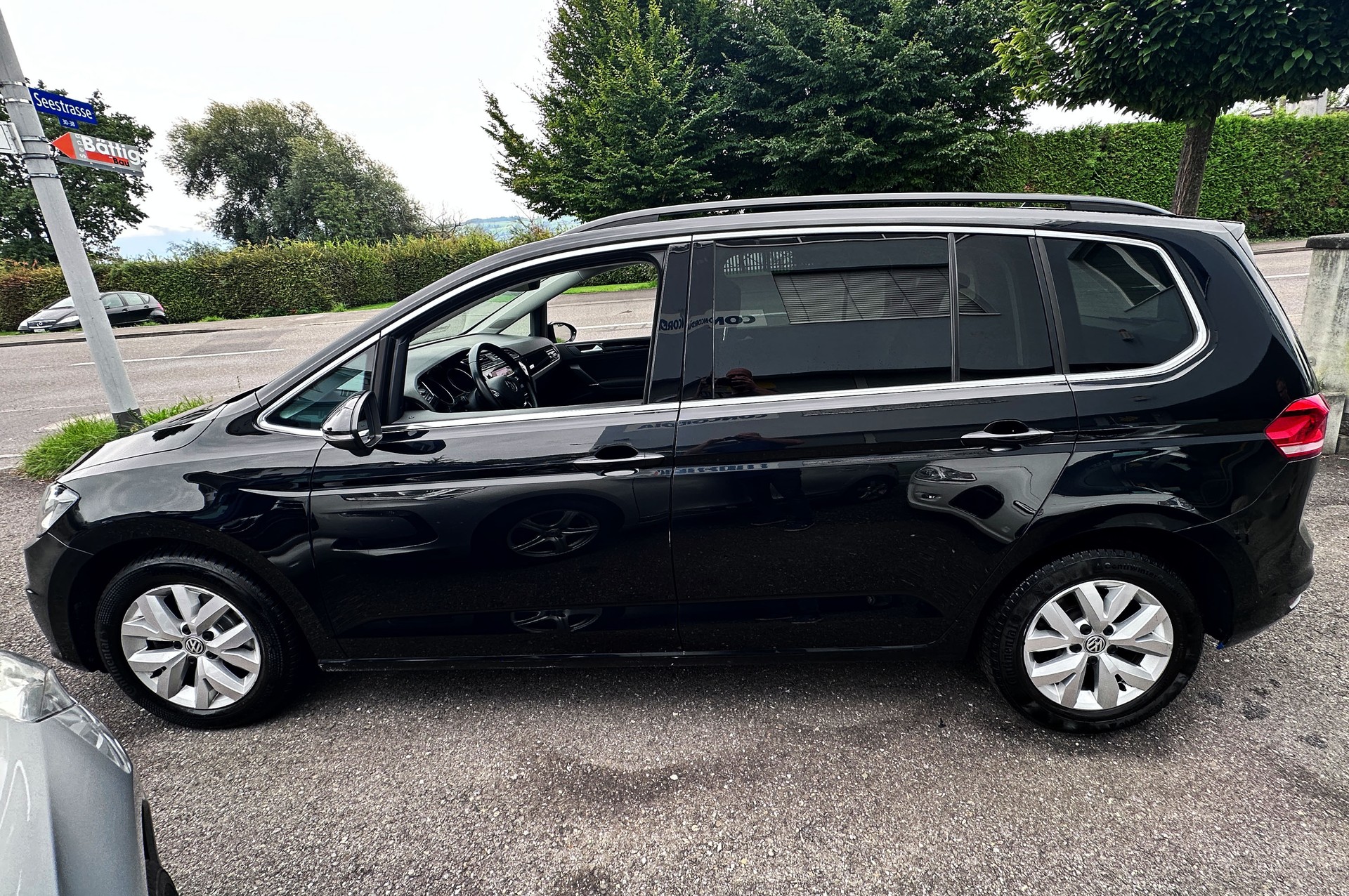 VW Touran 2.0 TDI BlueMotion TechnologyComfortline DSG-image-3