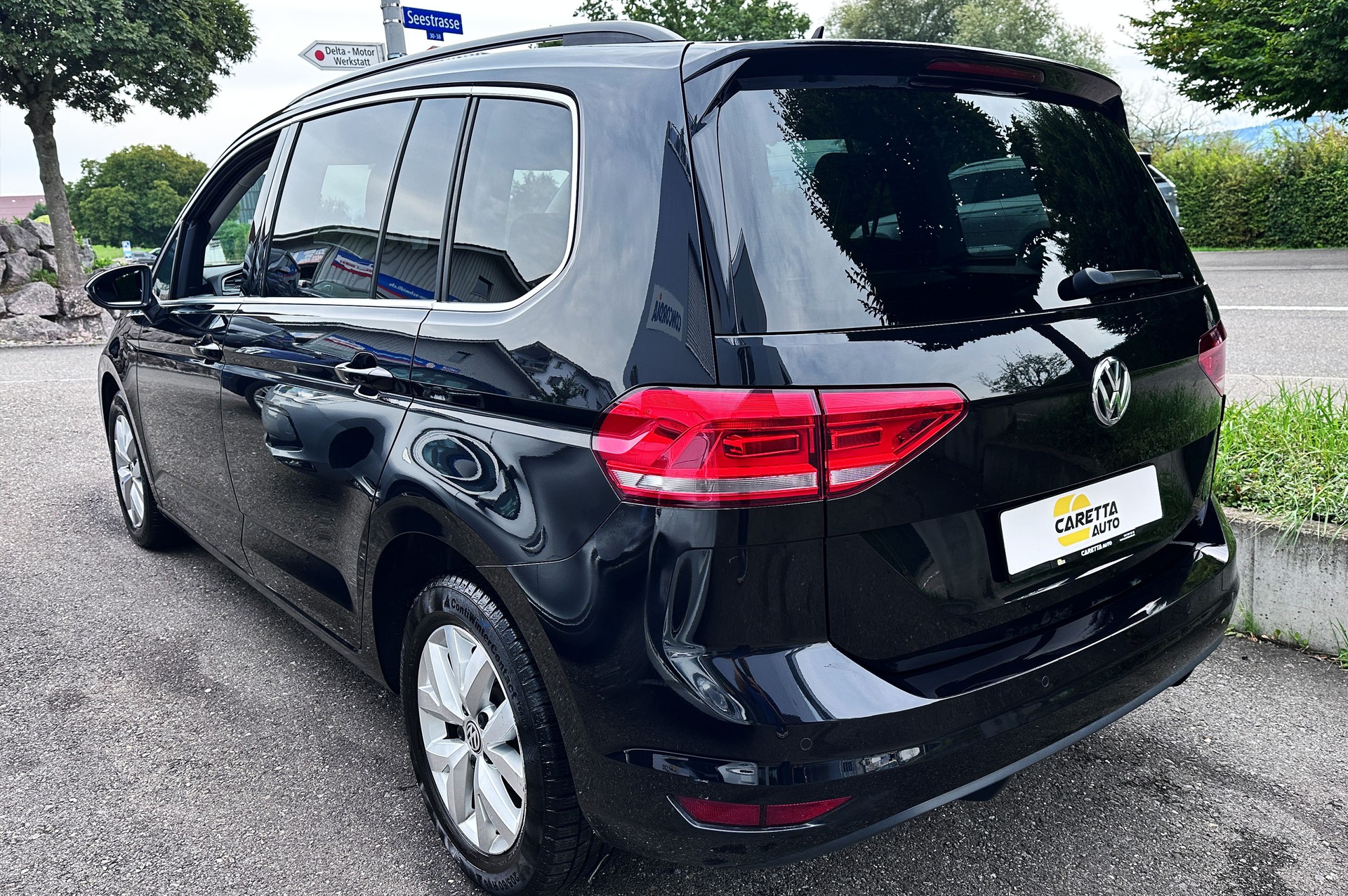 VW Touran 2.0 TDI BlueMotion TechnologyComfortline DSG-image-4