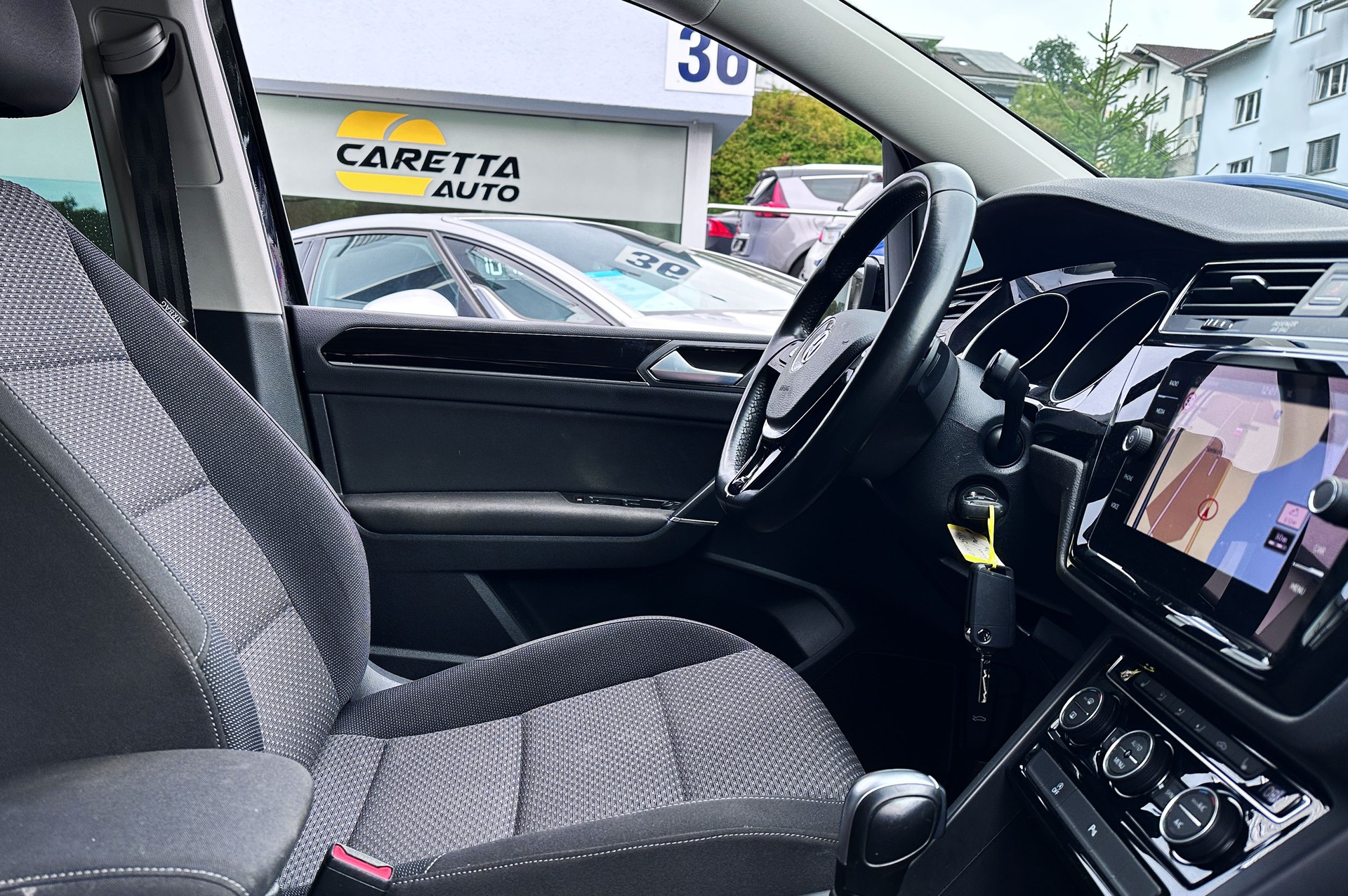 VW Touran 2.0 TDI BlueMotion TechnologyComfortline DSG-image-9