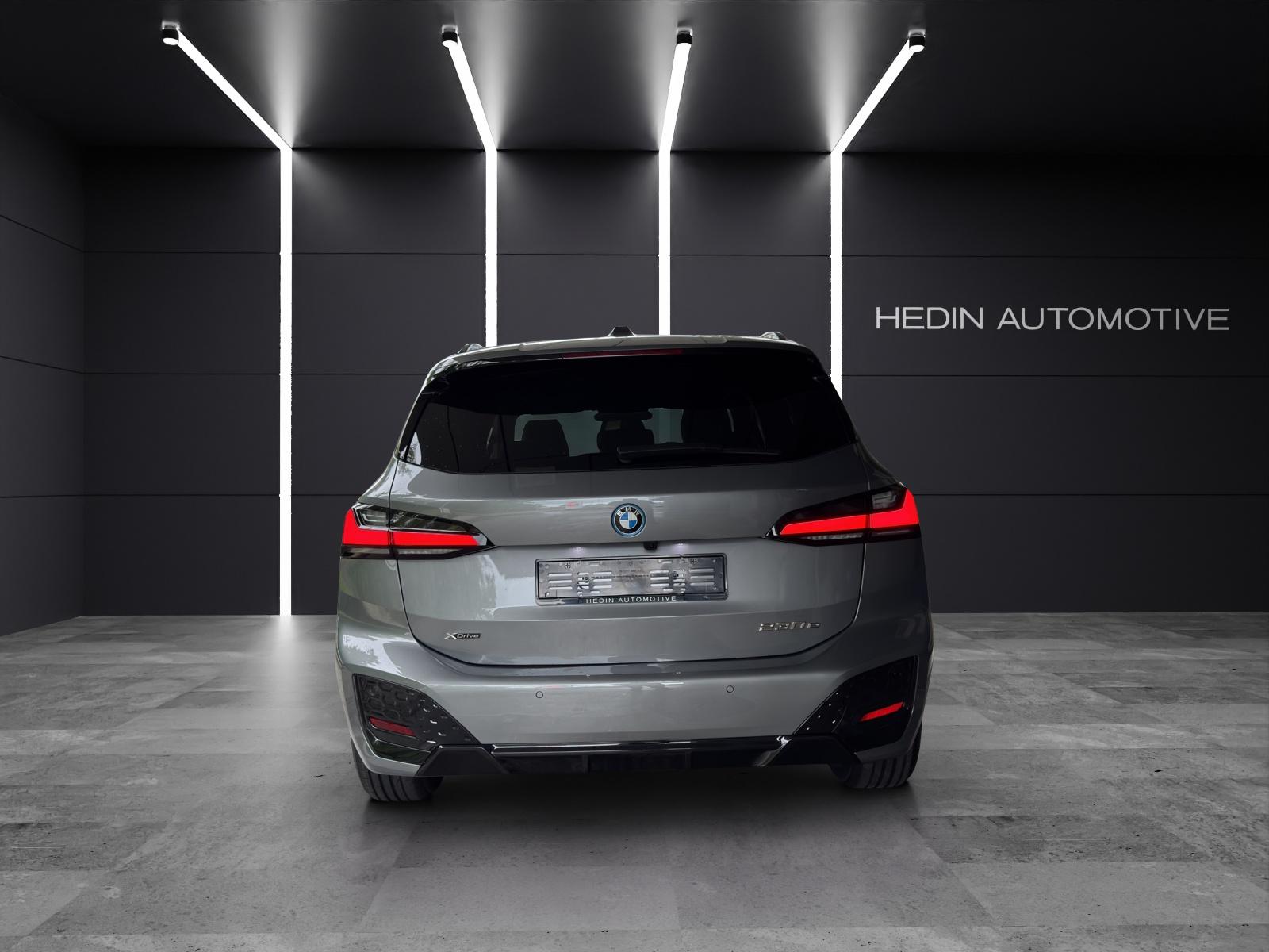 BMW 230e xDrive paddles Active Tourer-image-8