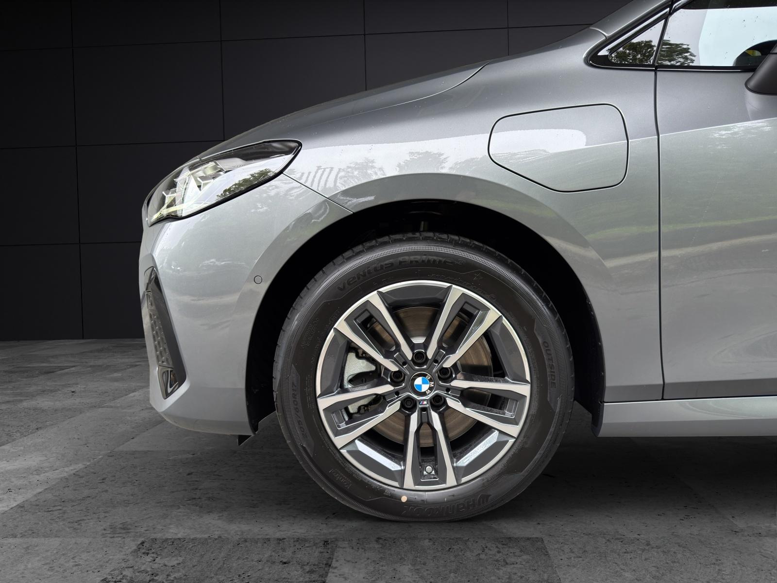 BMW 230e xDrive paddles Active Tourer-image-4