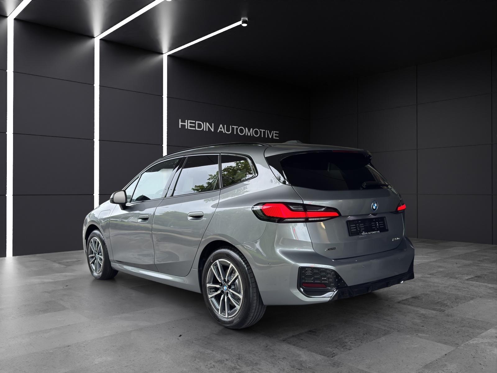 BMW 230e xDrive paddles Active Tourer-showroom-element-2