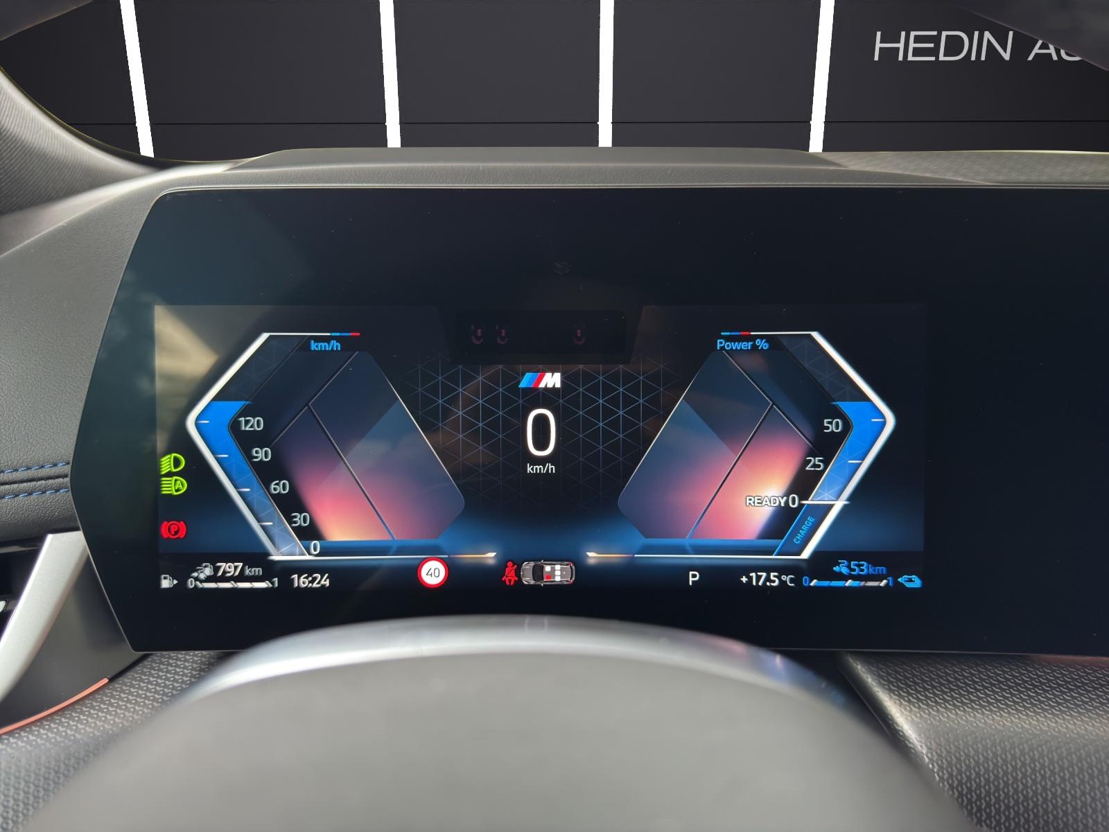 BMW 230e xDrive paddles Active Tourer-image-10