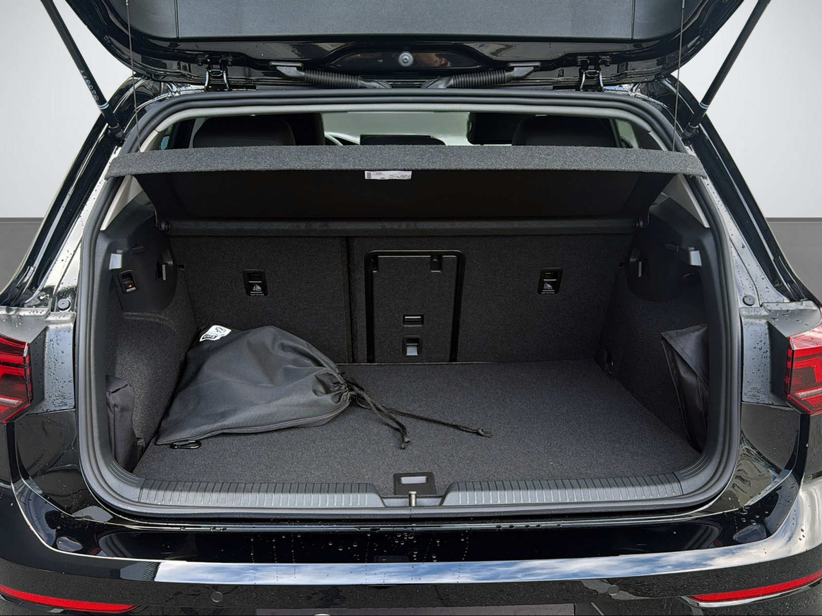 VW Golf VIII 1.5 TSI PHEV Life DSG-image-6