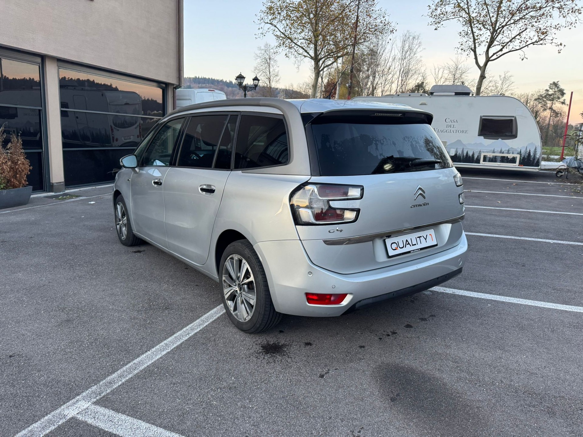 CITROEN Grand C4 Picasso 1.6 BlueHDi Exclusive EAT6-image-6