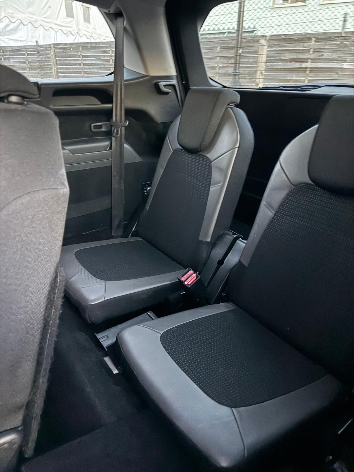 CITROEN Grand C4 Picasso 1.6 BlueHDi Exclusive EAT6-image-10