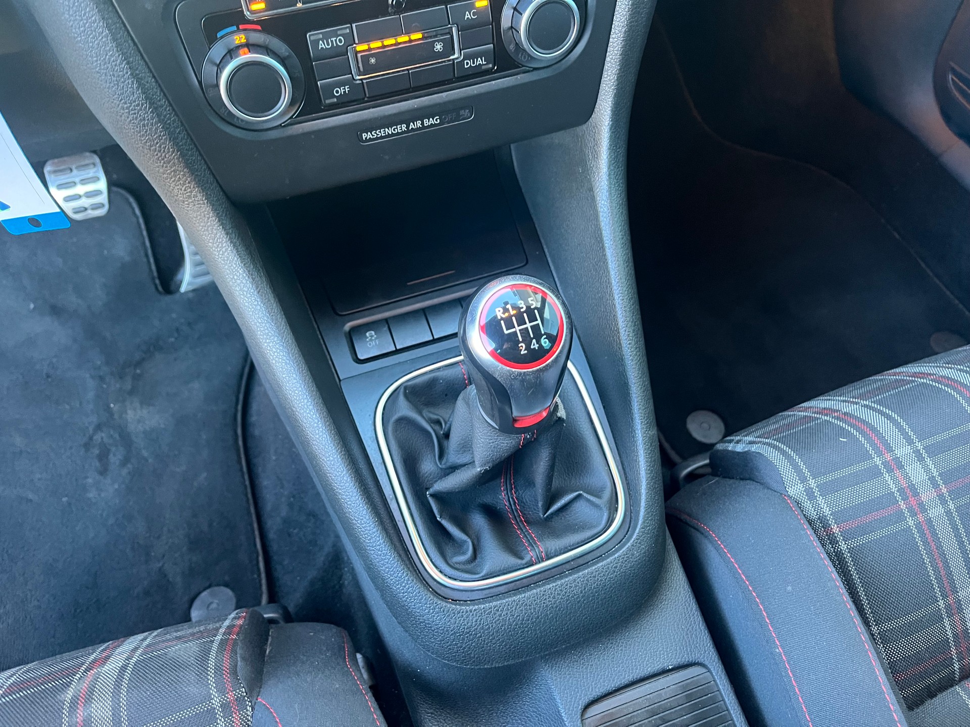 VW Golf 2.0 TSI GTI-image-12