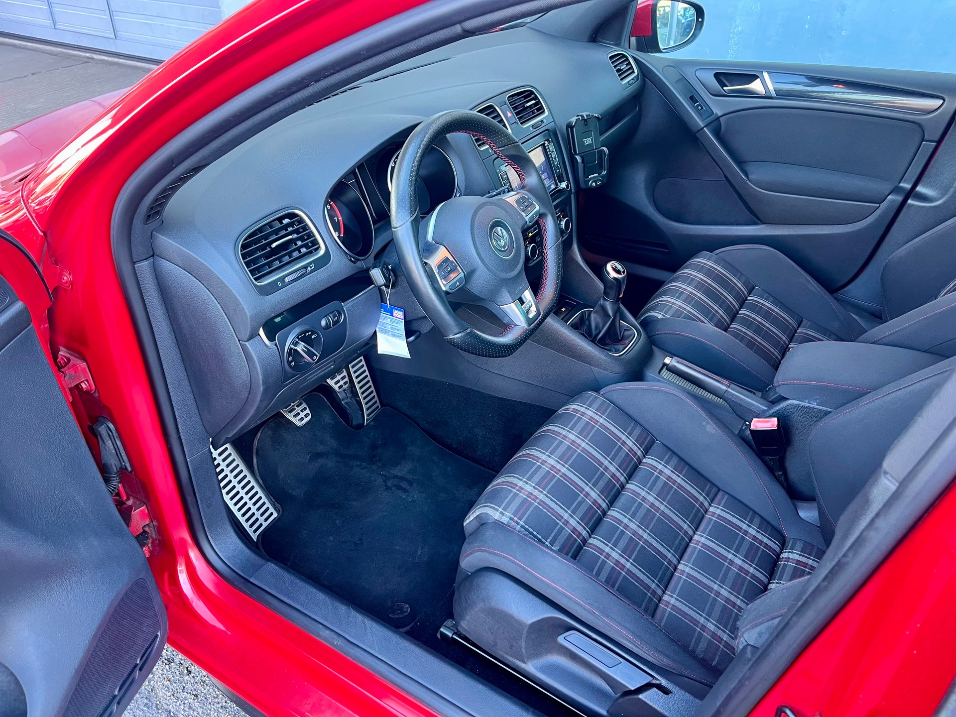 VW Golf 2.0 TSI GTI-image-5