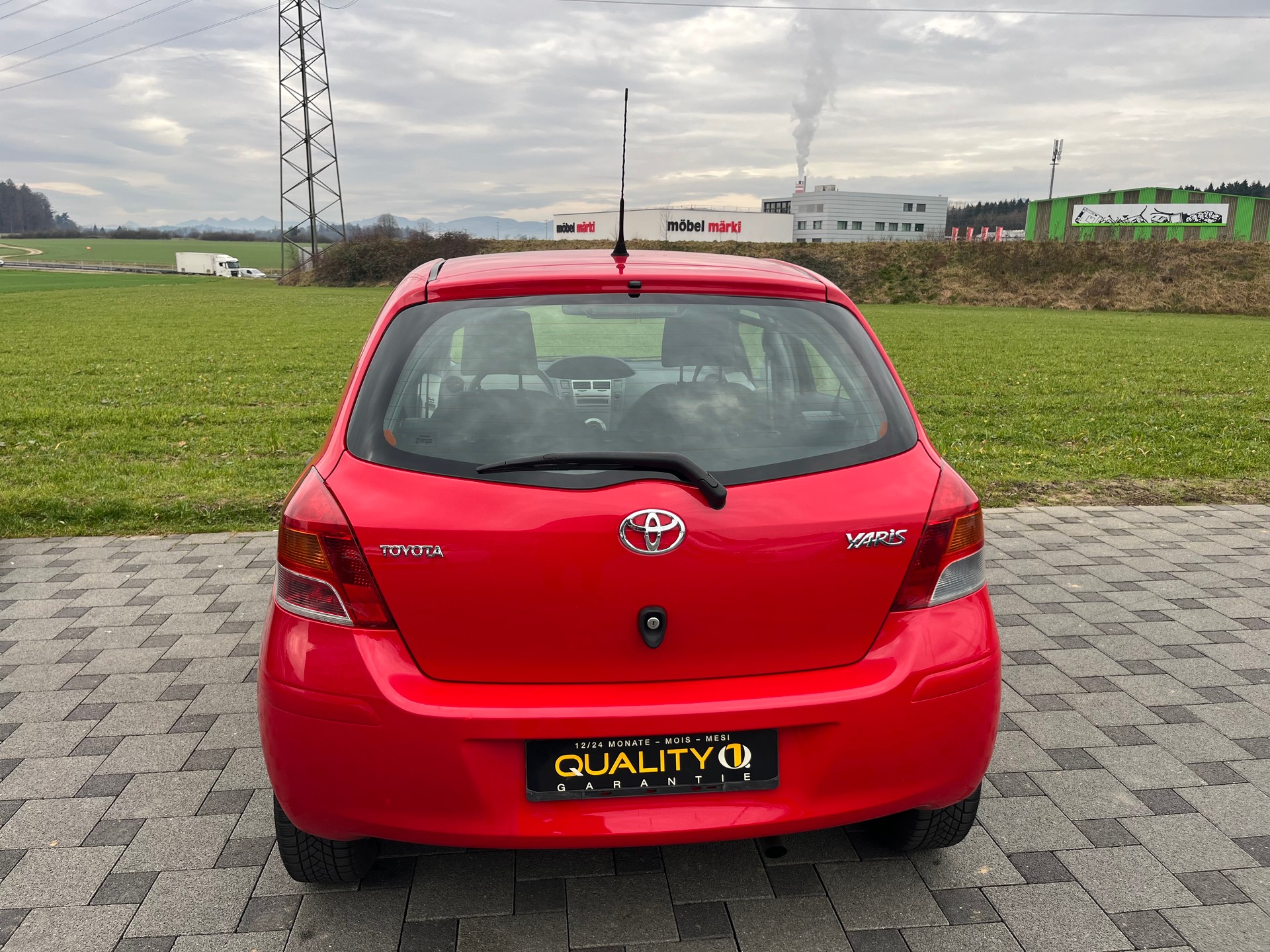 TOYOTA Yaris 1.33 Linea Sol Premium-image-6