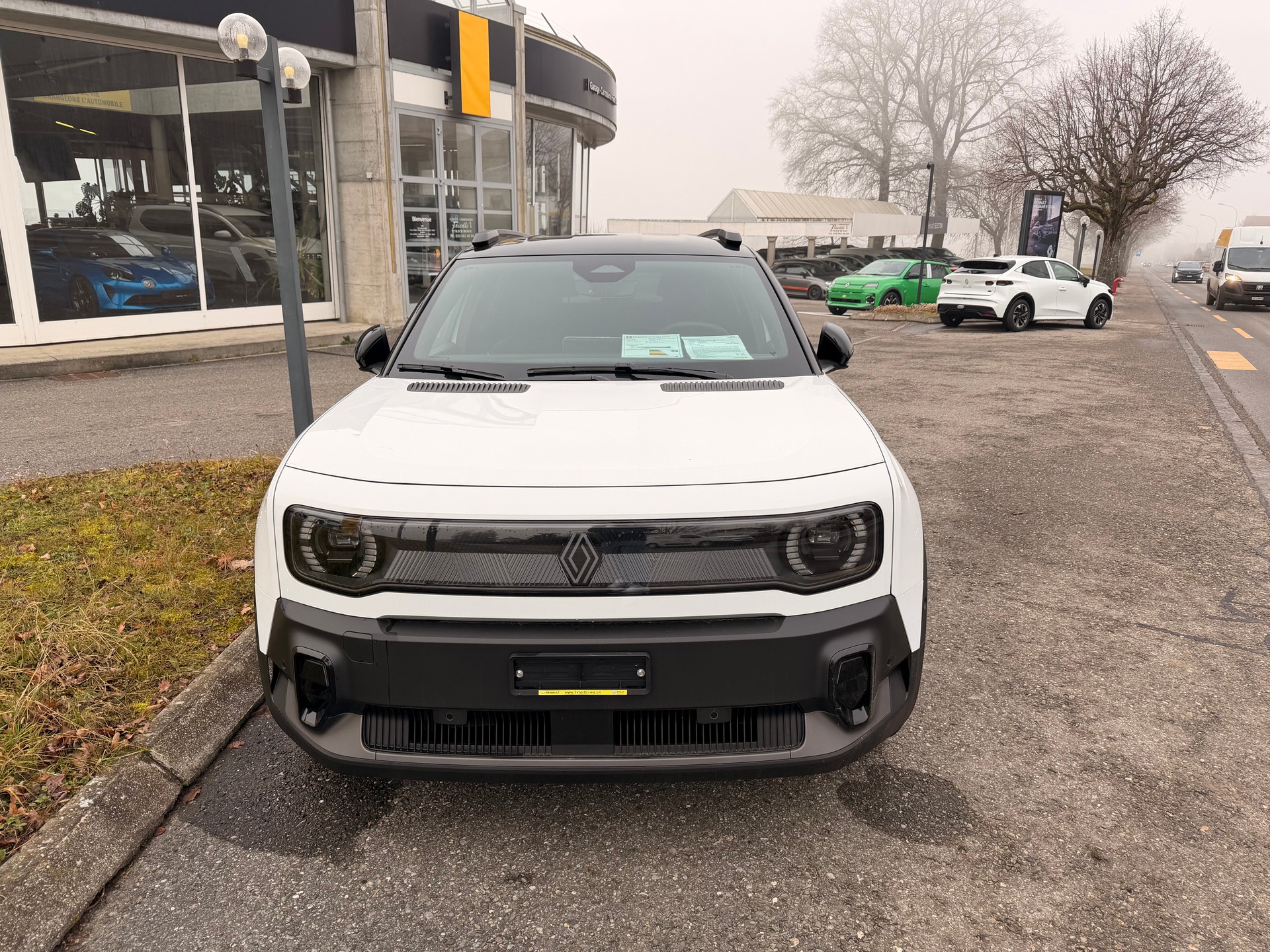 RENAULT R4 E-TECH ELECTRIC iconic 150c