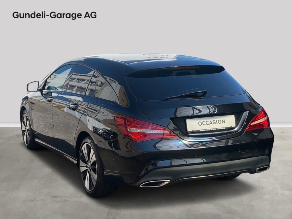 MERCEDES-BENZ CLA 200 Night Star-showroom-element-2