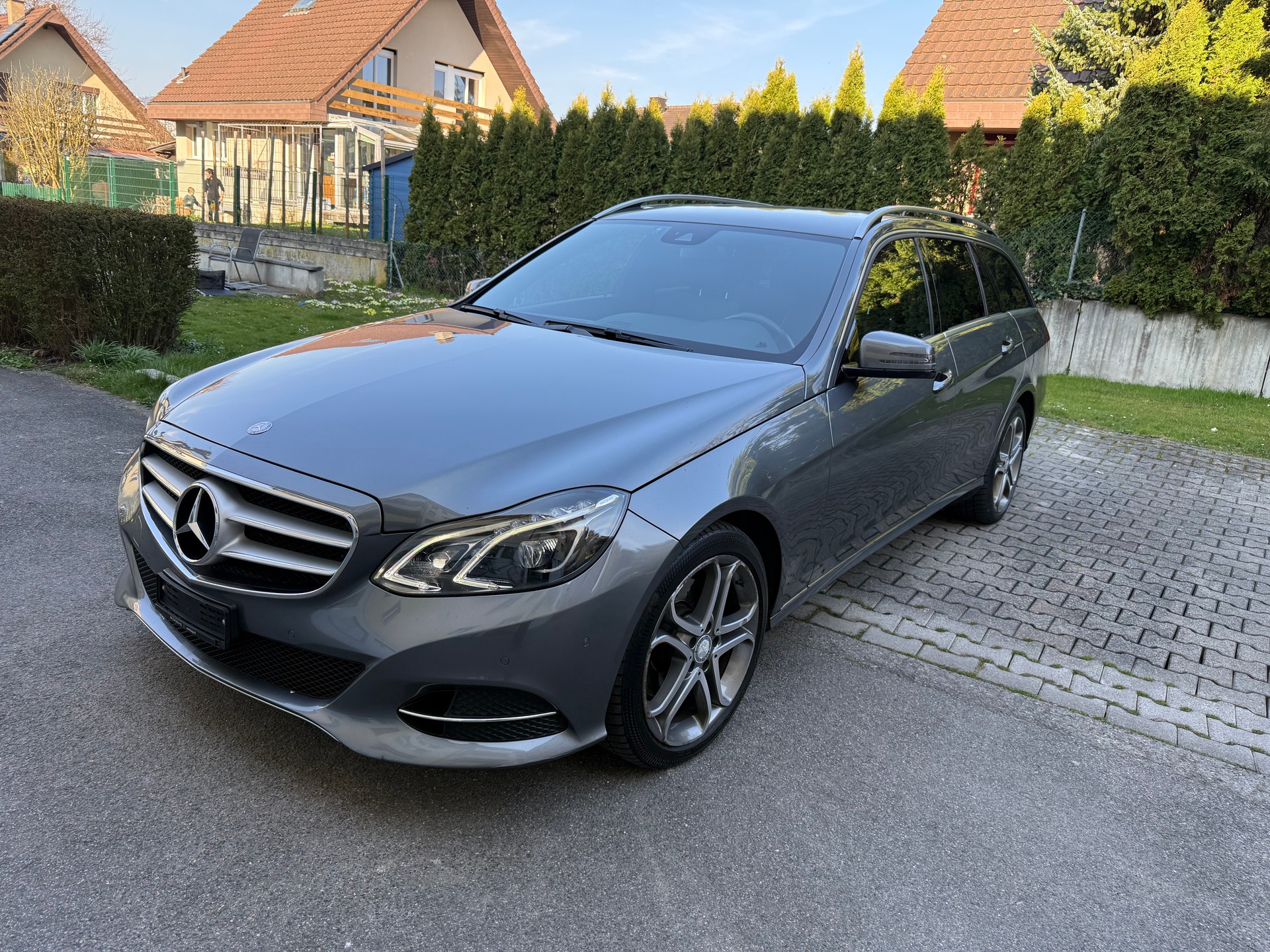 MERCEDES-BENZ E 250 BlueTEC 4Matic 7G-Tronic-image-2