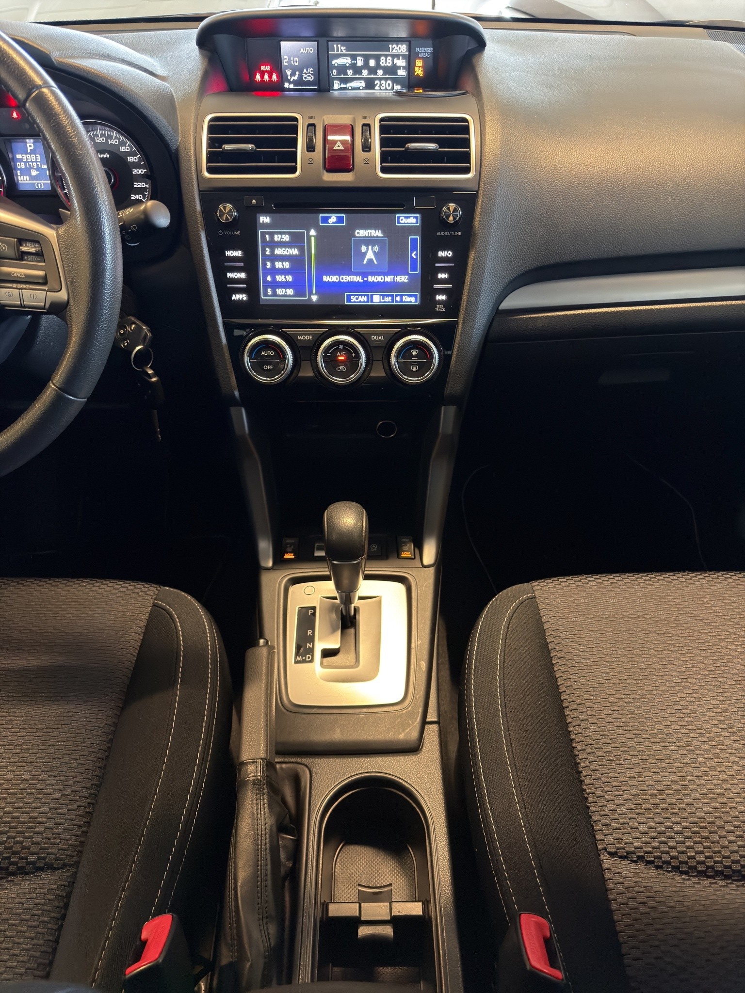 SUBARU Forester 2.0i Swiss Lineartronic*TOP ZUSTAND*NUR 82000 KM*-image-6