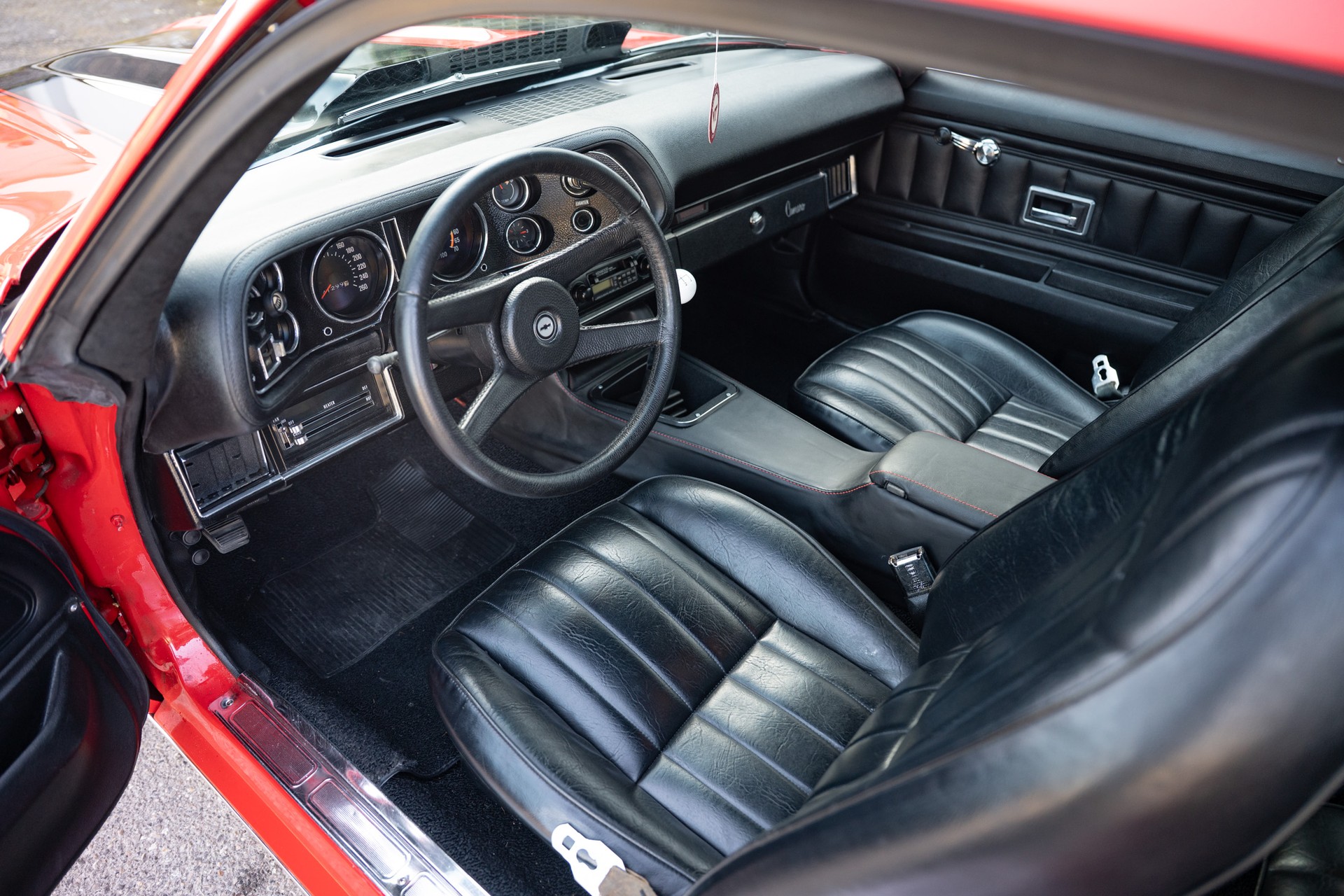 CHEVROLET Z28-image-6