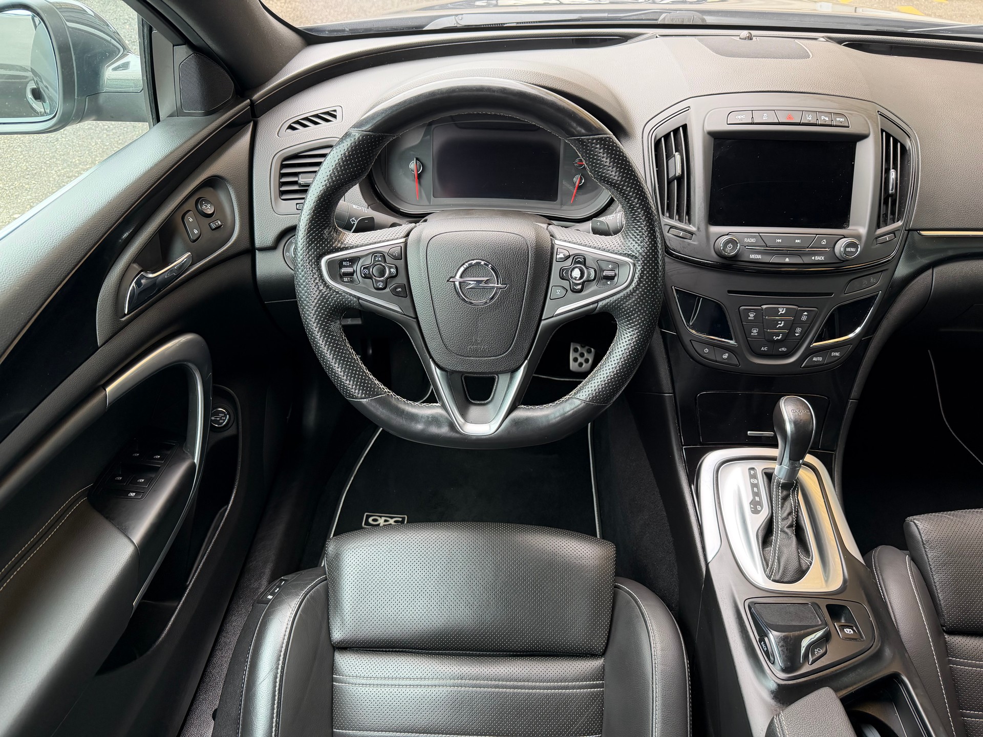 OPEL Insignia Sports Tourer 2.8 Turbo OPC 4WD Automatic-image-9