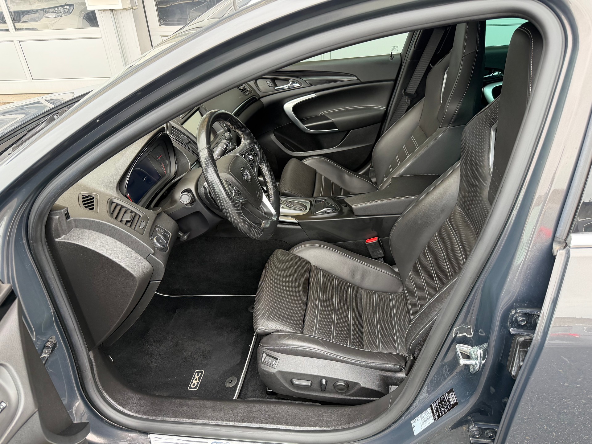 OPEL Insignia Sports Tourer 2.8 Turbo OPC 4WD Automatic-image-7