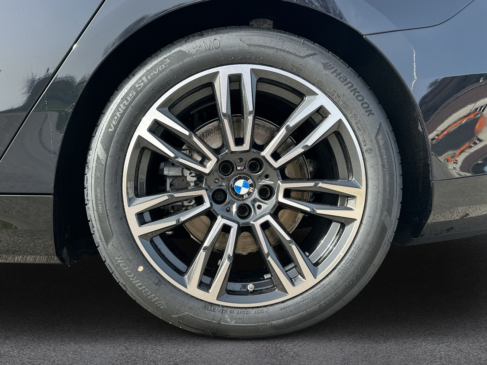 BMW i5 xDrive40 M Sport-image-8