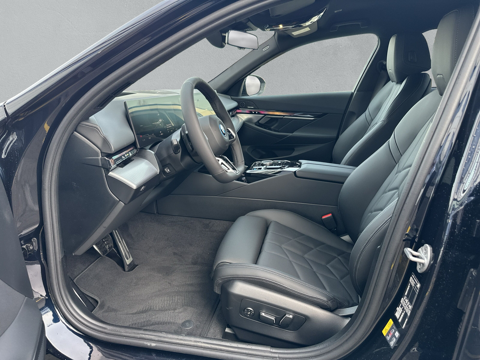 BMW i5 xDrive40 M Sport-image-10