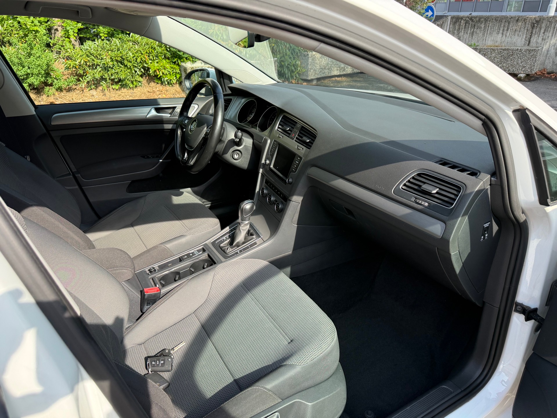 VW Golf 1.4 TSI Comfortline DSG ( Visite du jour - Garantie - Service à jour )-image-9