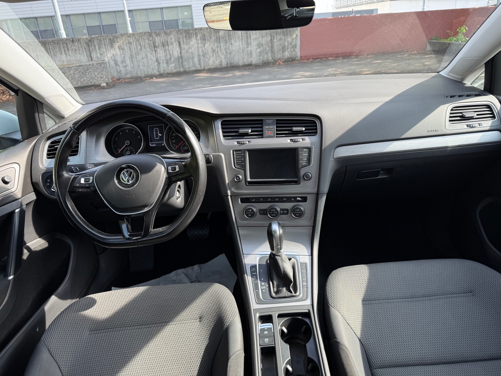 VW Golf 1.4 TSI Comfortline DSG ( Visite du jour - Garantie - Service à jour )-image-6