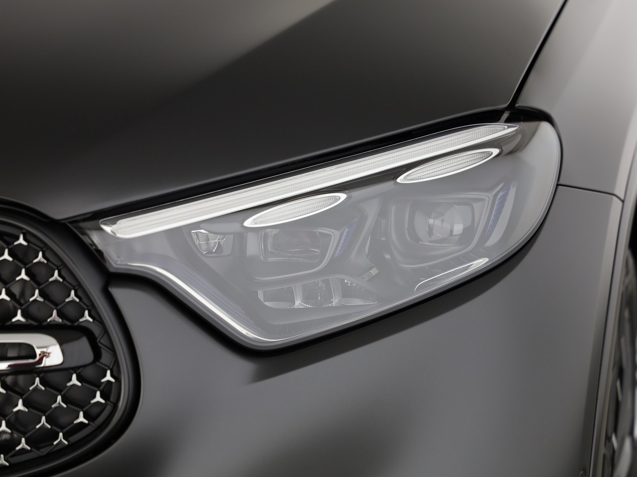 MERCEDES-BENZ GLC 220 d 4Matic 9G-Tronic-image-18