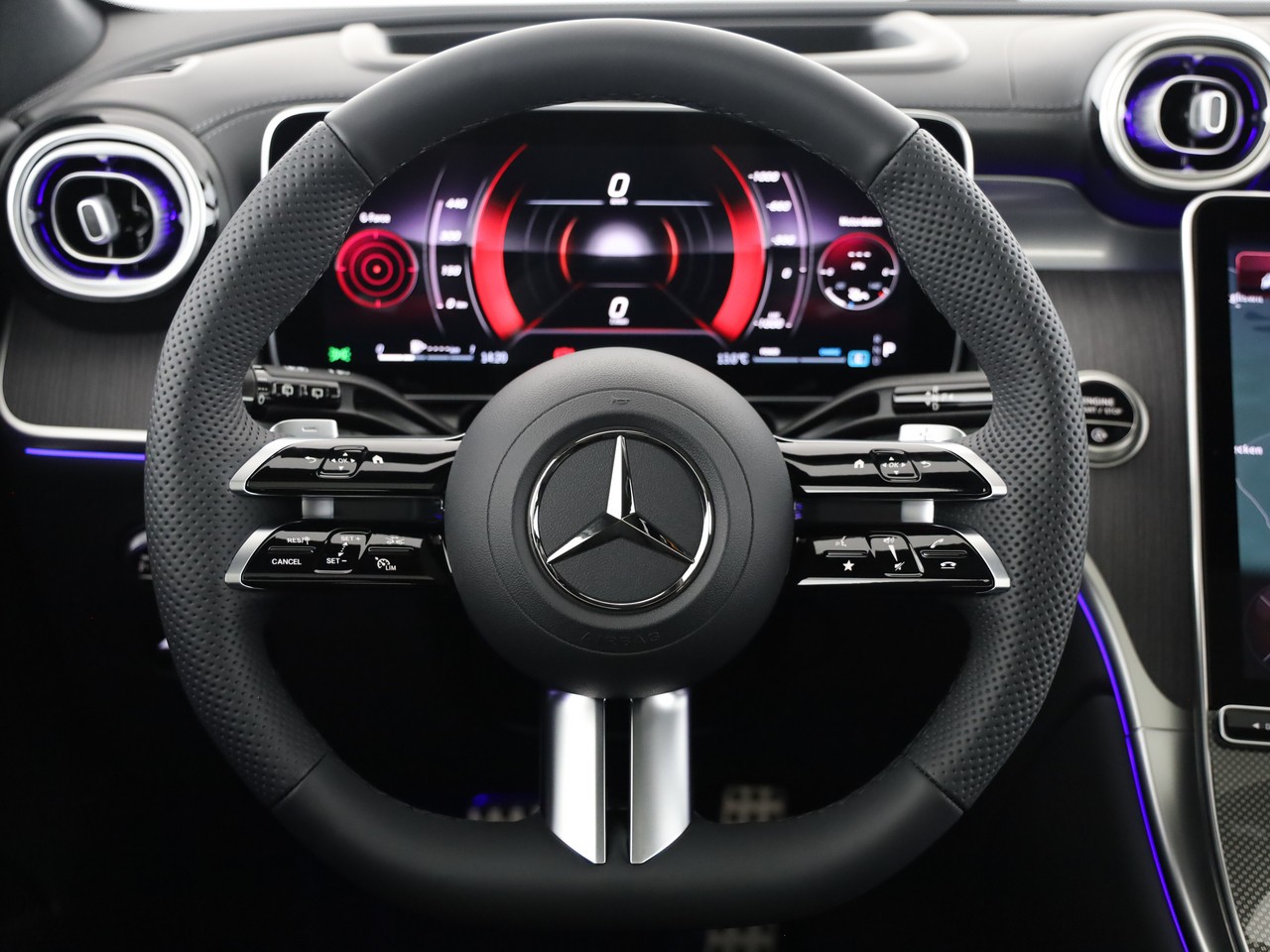 MERCEDES-BENZ GLC 220 d 4Matic 9G-Tronic-image-5