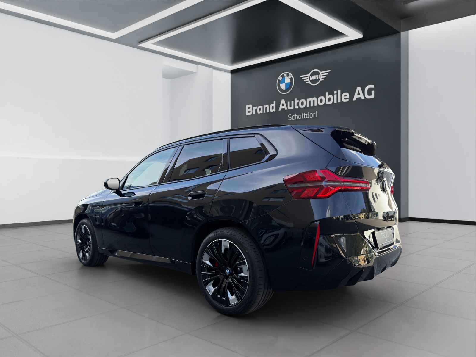 BMW X3 30e xDrive-showroom-element-2
