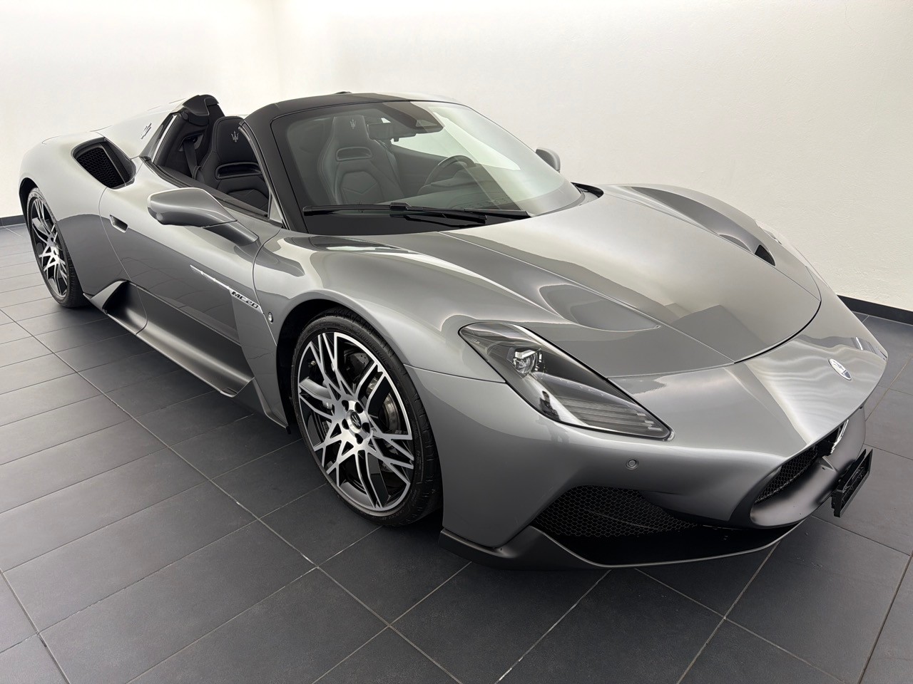 MASERATI MC 20 Cielo-showroom-element-3