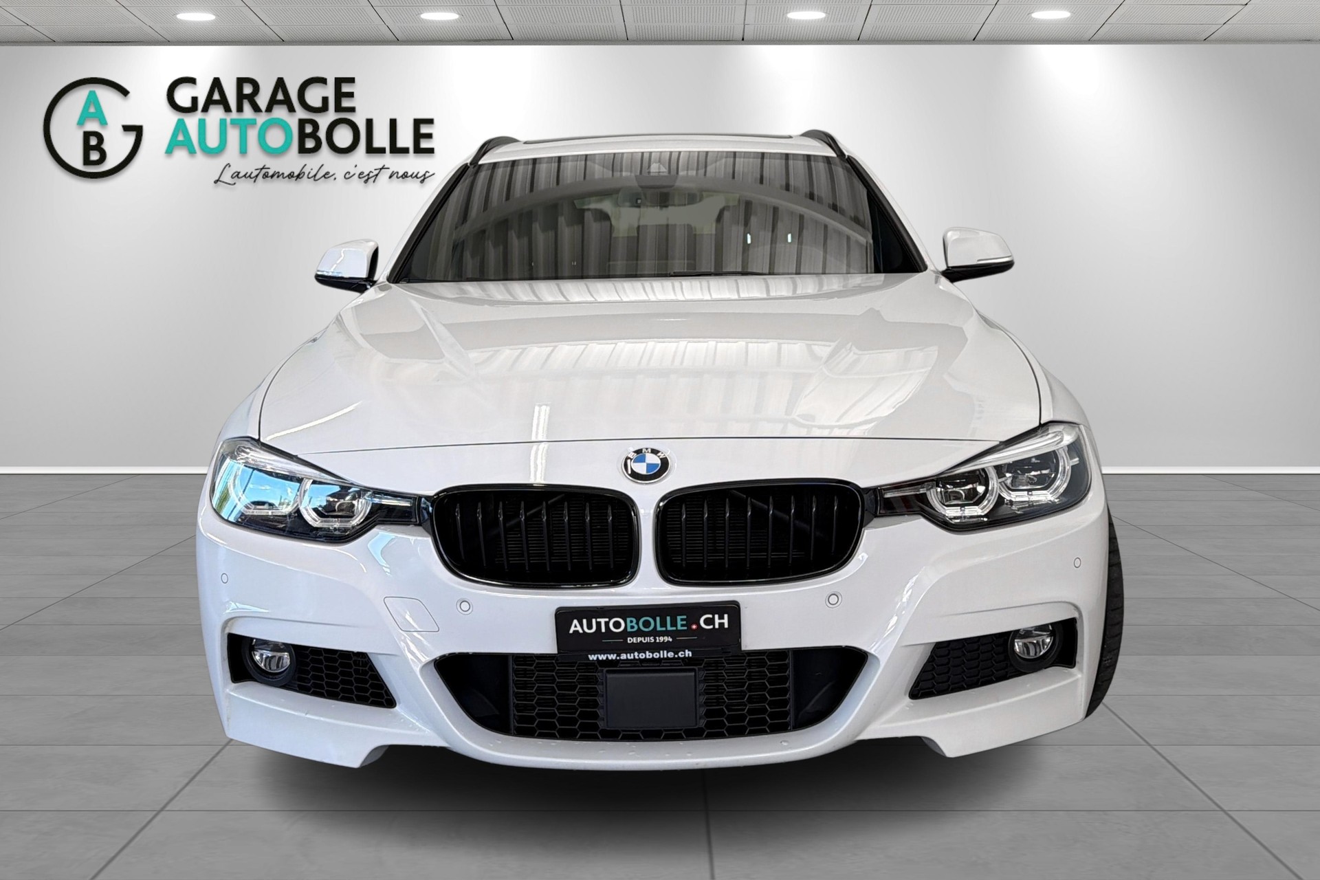 BMW 340i xDrive Touring Edition M Sport Steptronic-showroom-element-1