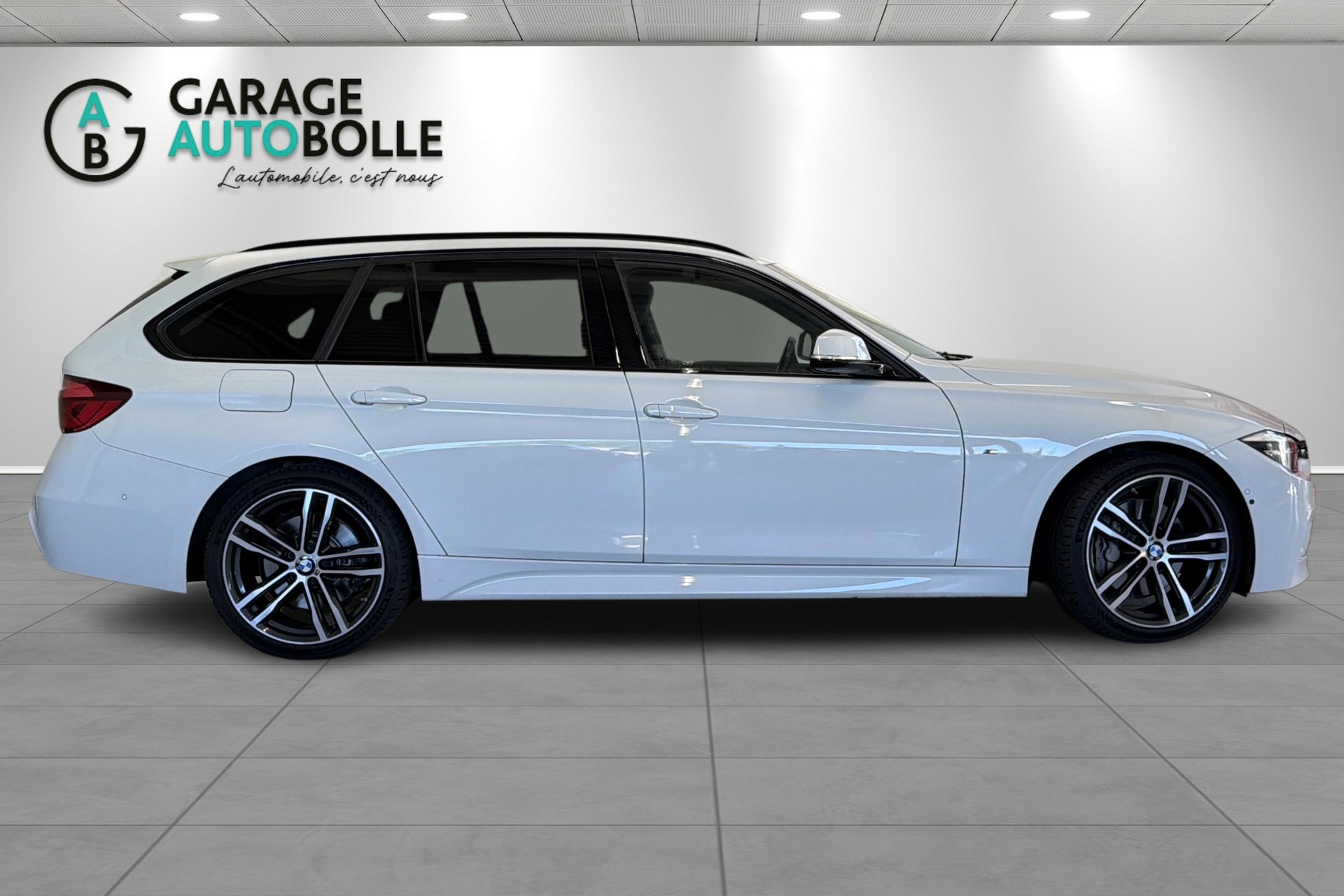 BMW 340i xDrive Touring Edition M Sport Steptronic-showroom-element-2