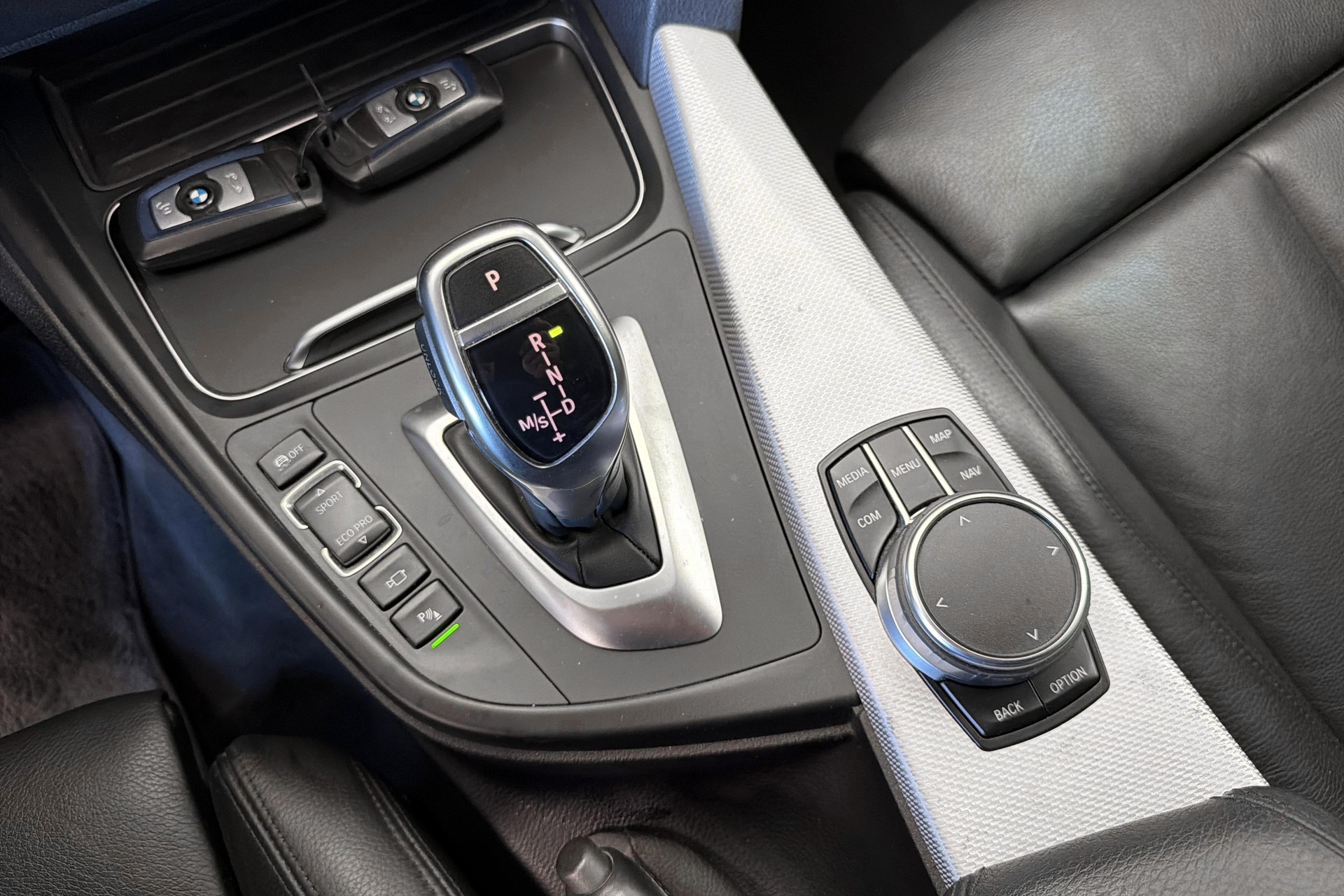 BMW 340i xDrive Touring Edition M Sport Steptronic-image-14