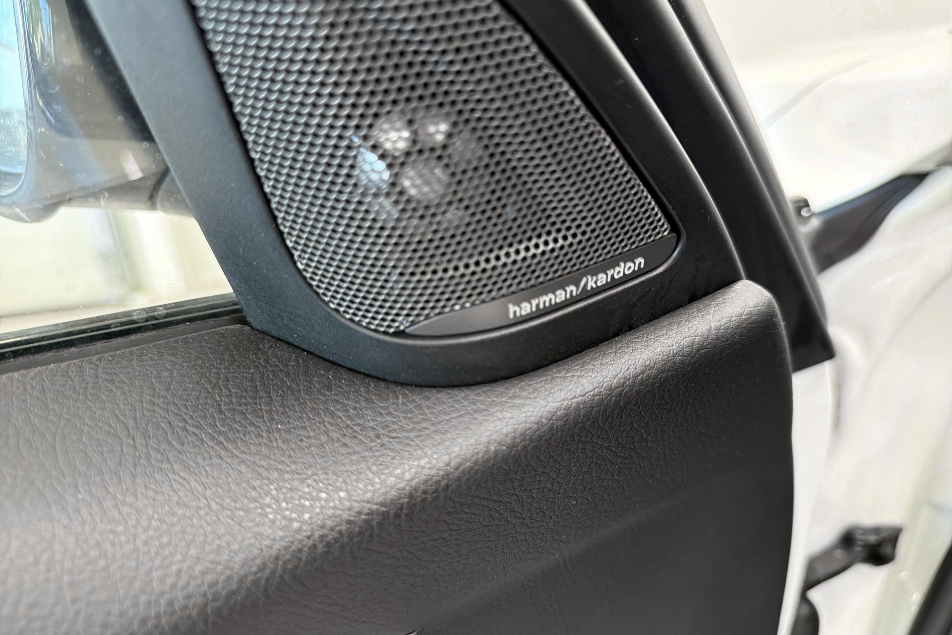 BMW 340i xDrive Touring Edition M Sport Steptronic-image-21